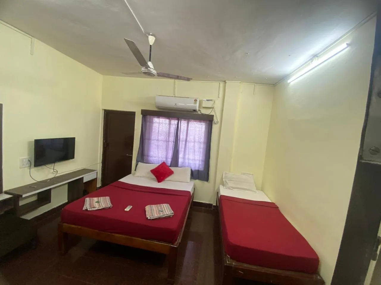 Bed in Hotel City Comfort