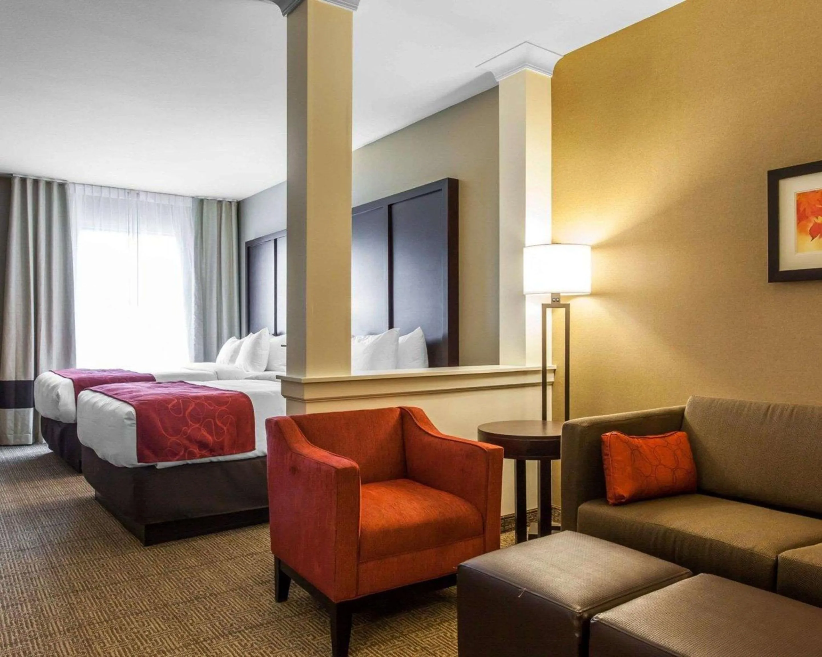 Bedroom, Bed in Comfort Suites-Youngstown North