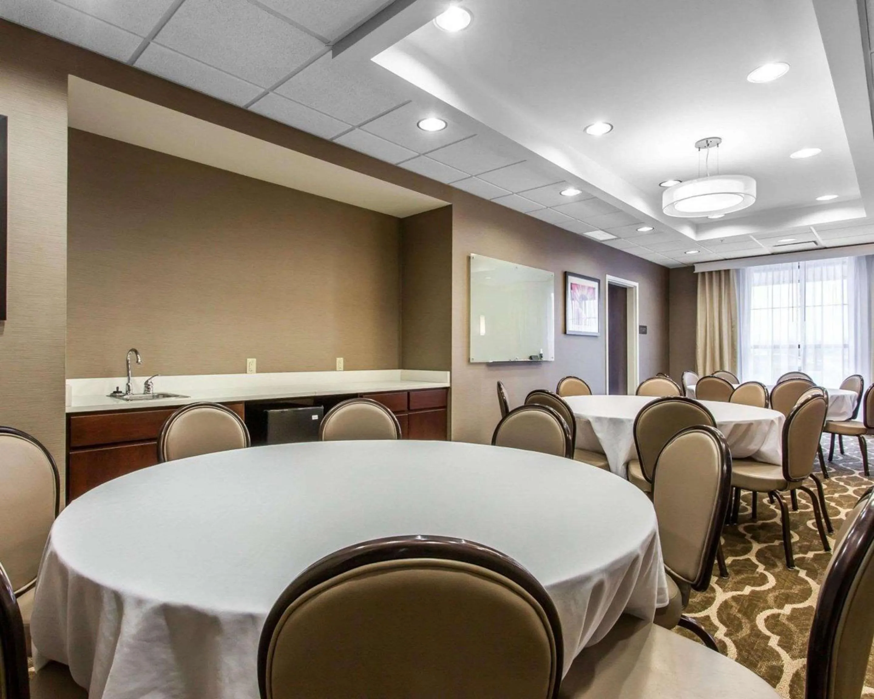 Meeting/conference room in Comfort Suites-Youngstown North