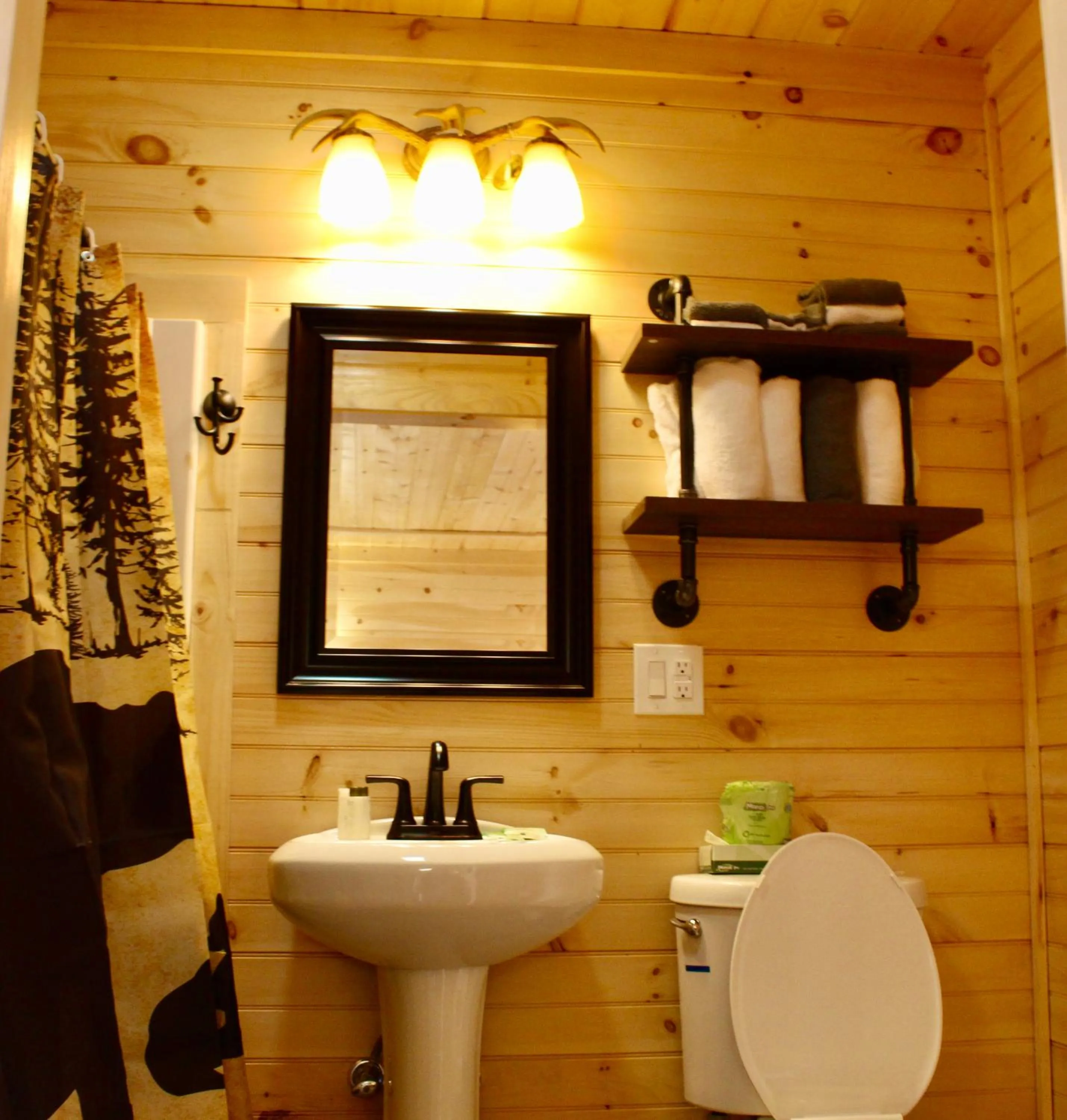 The Sundowner on Lake George