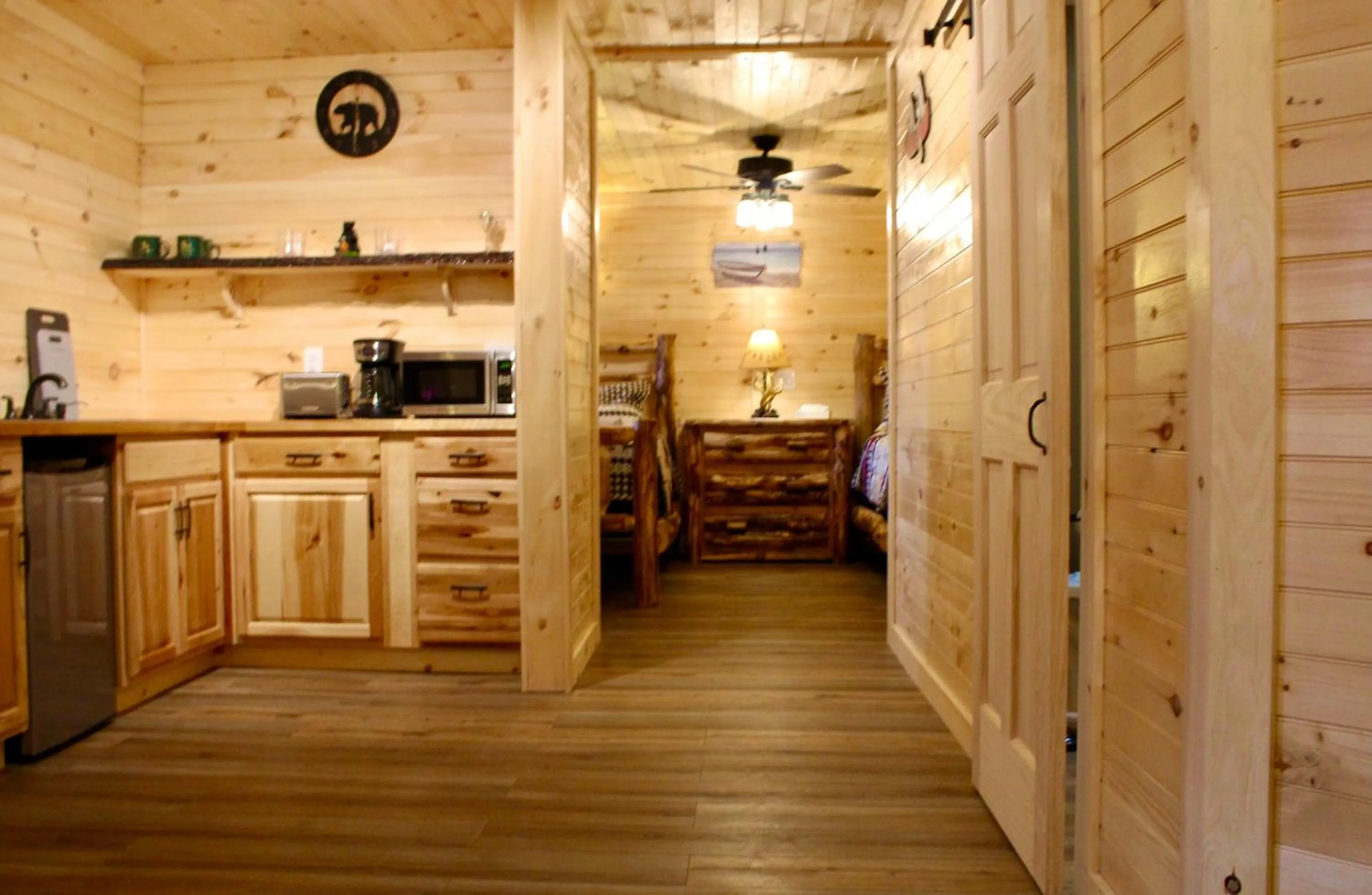 Bed in The Sundowner on Lake George