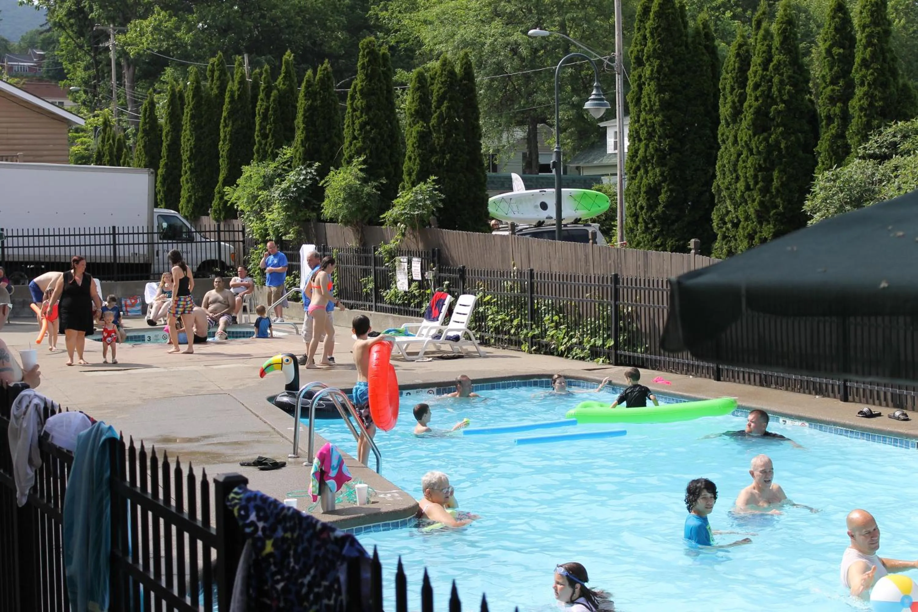 Swimming pool in The Sundowner on Lake George