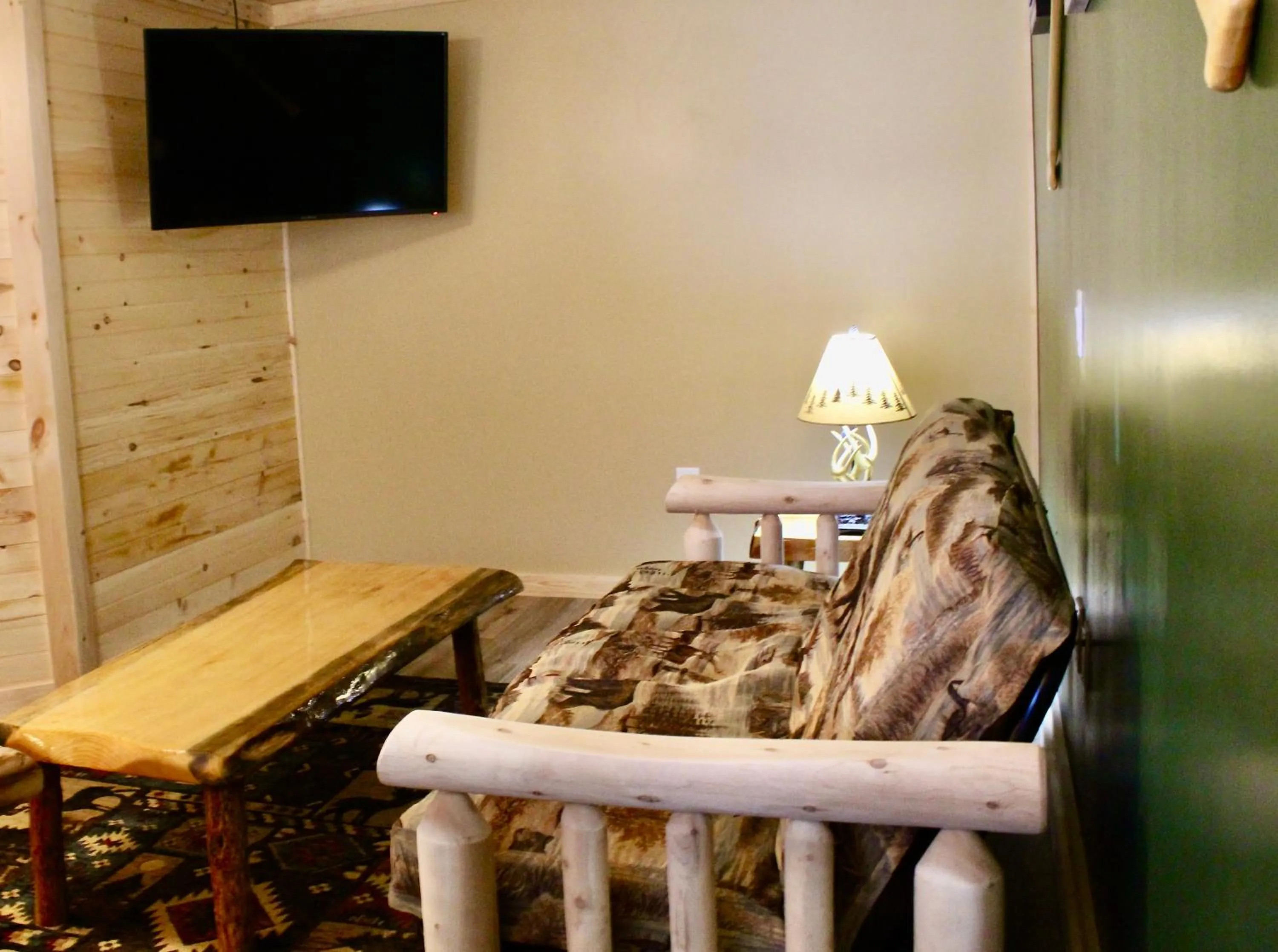 The Sundowner on Lake George