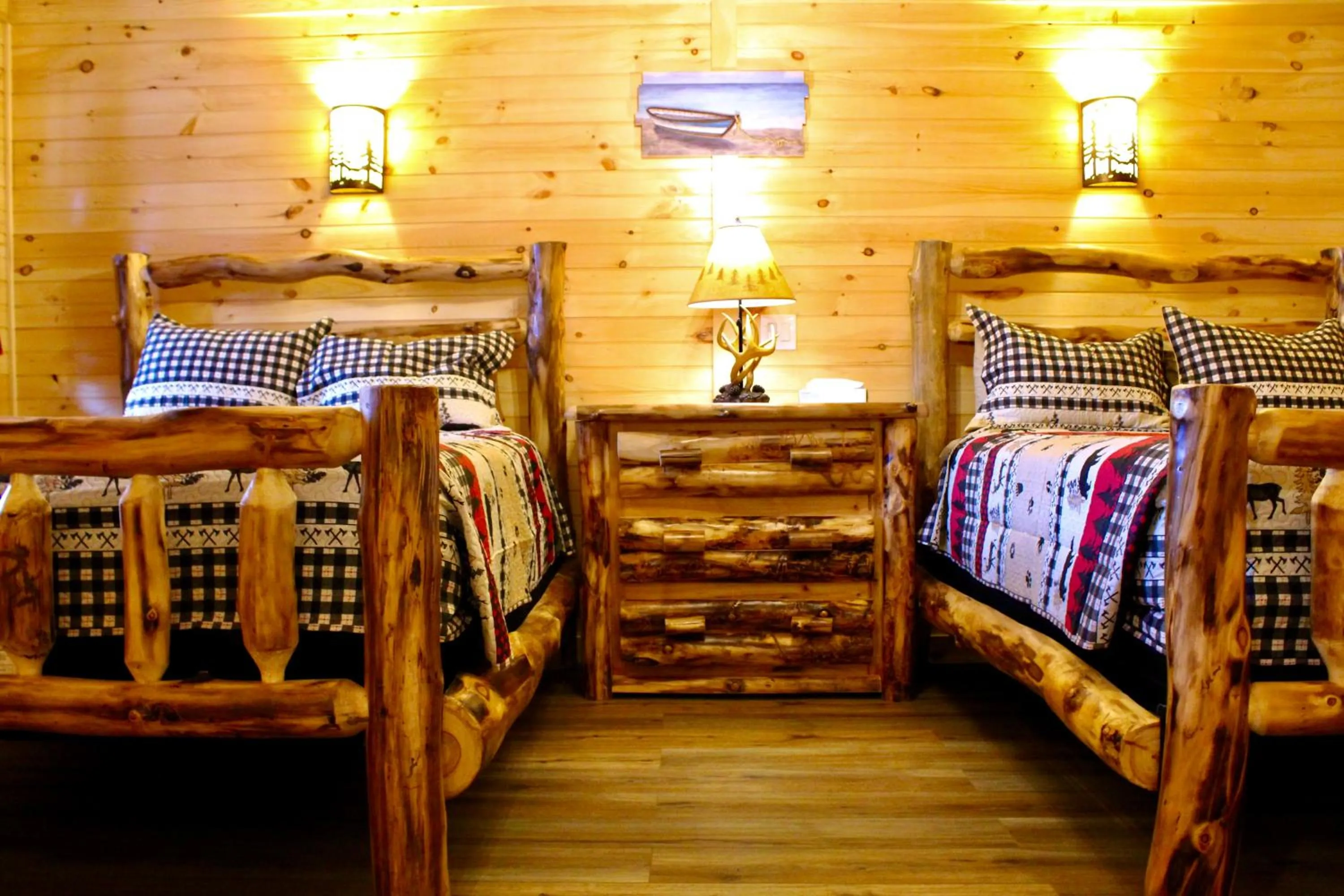 Bed in The Sundowner on Lake George