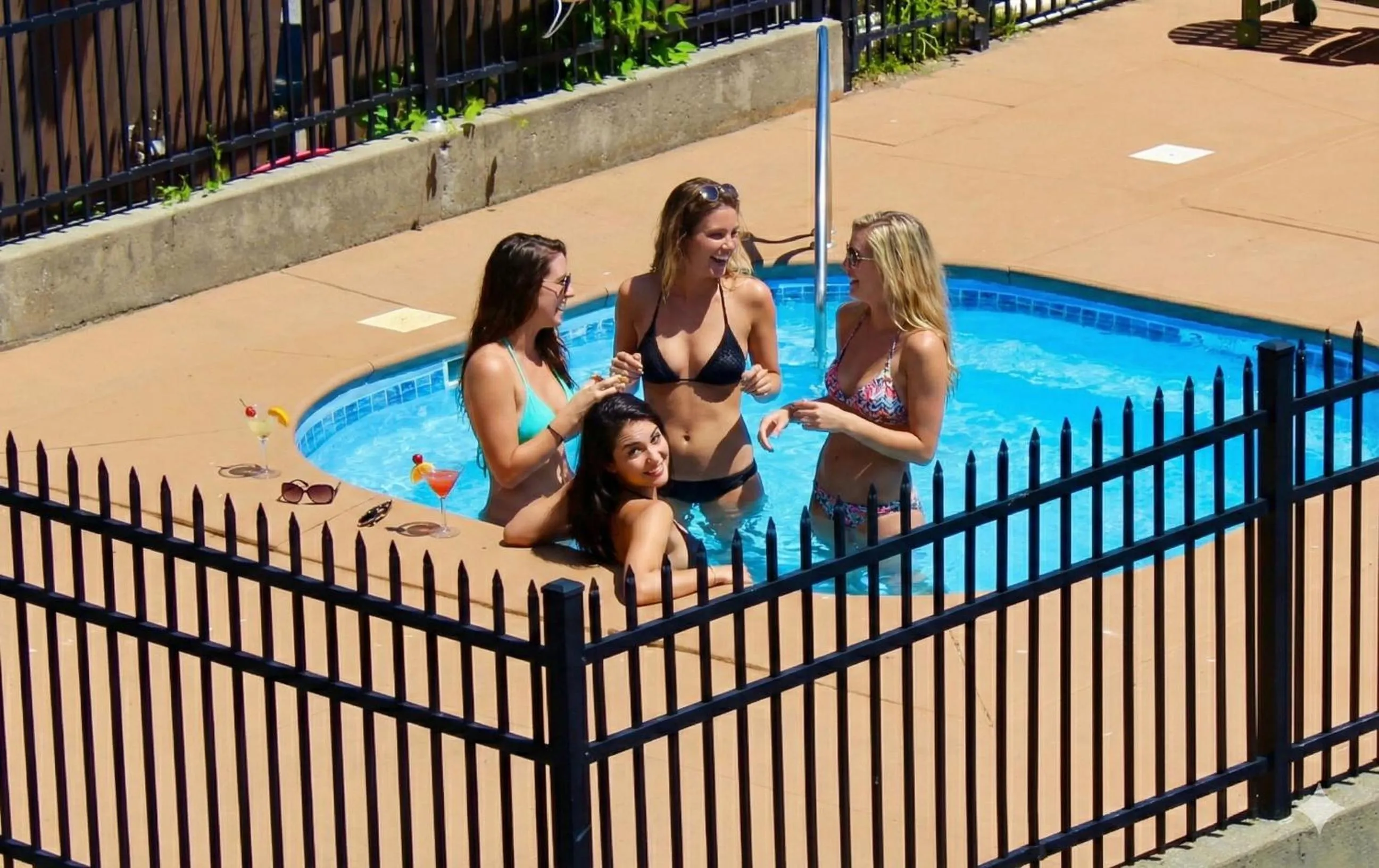 The Sundowner on Lake George