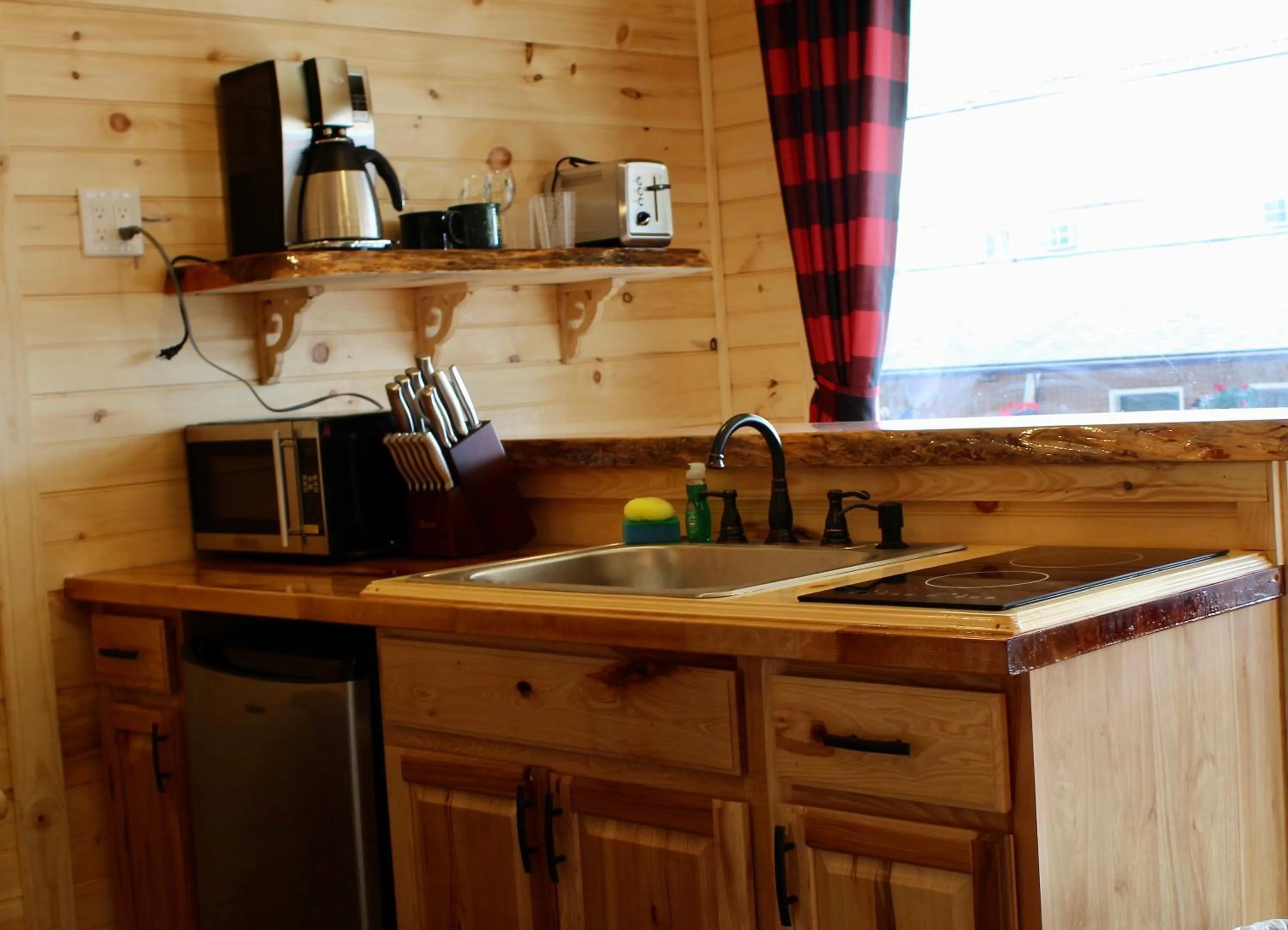 The Sundowner on Lake George