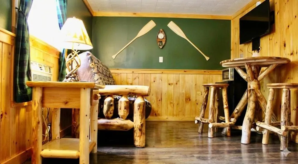 The Sundowner on Lake George