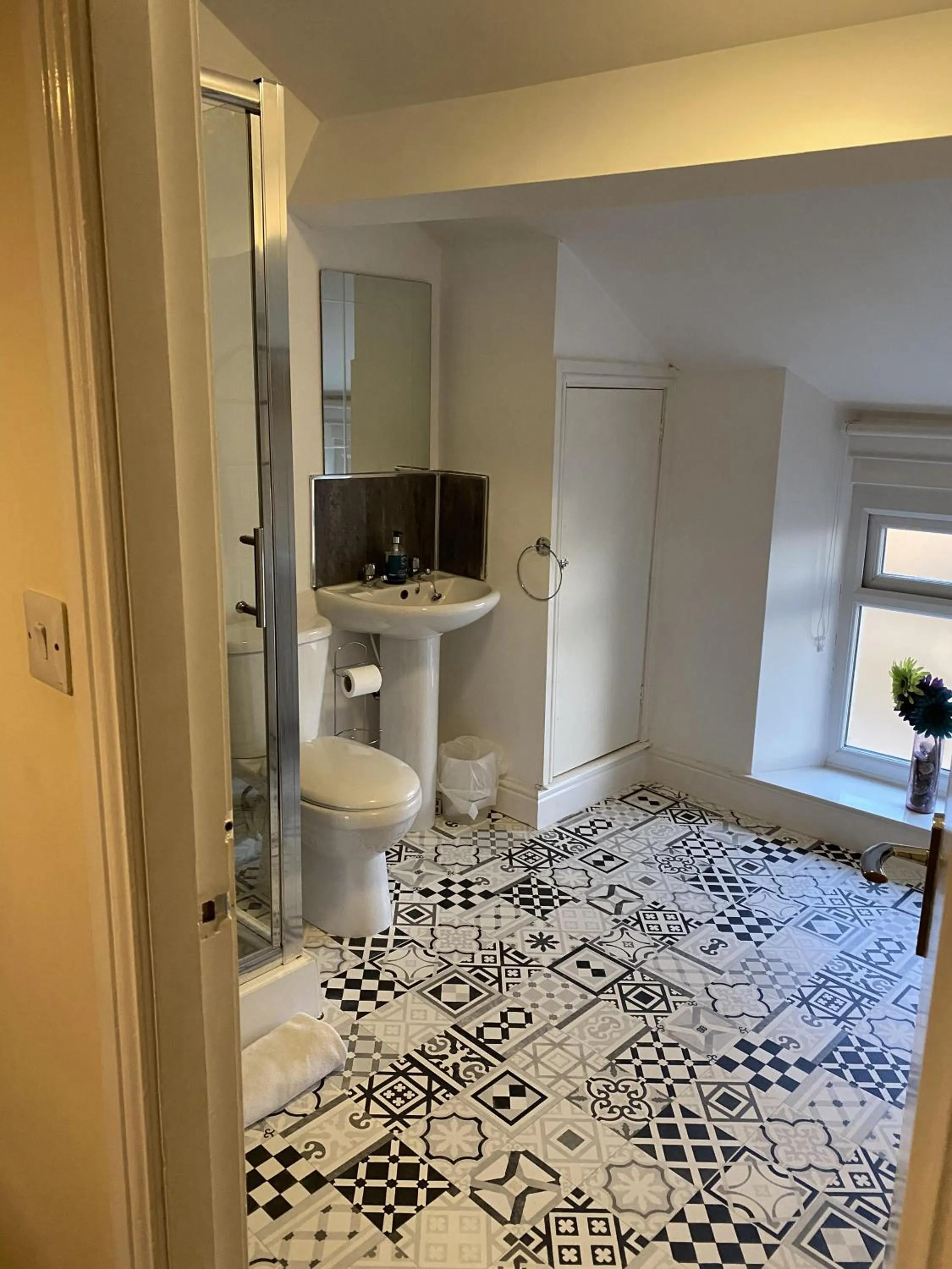 Bathroom in Number 19 Guesthouse