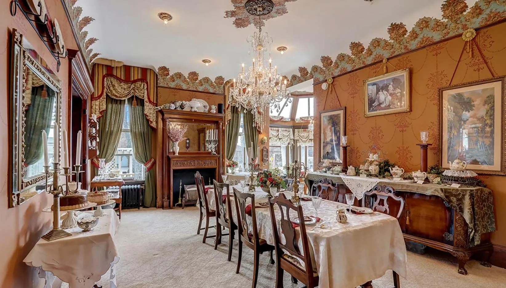 Dining area in Schuster Mansion Bed & Breakfast