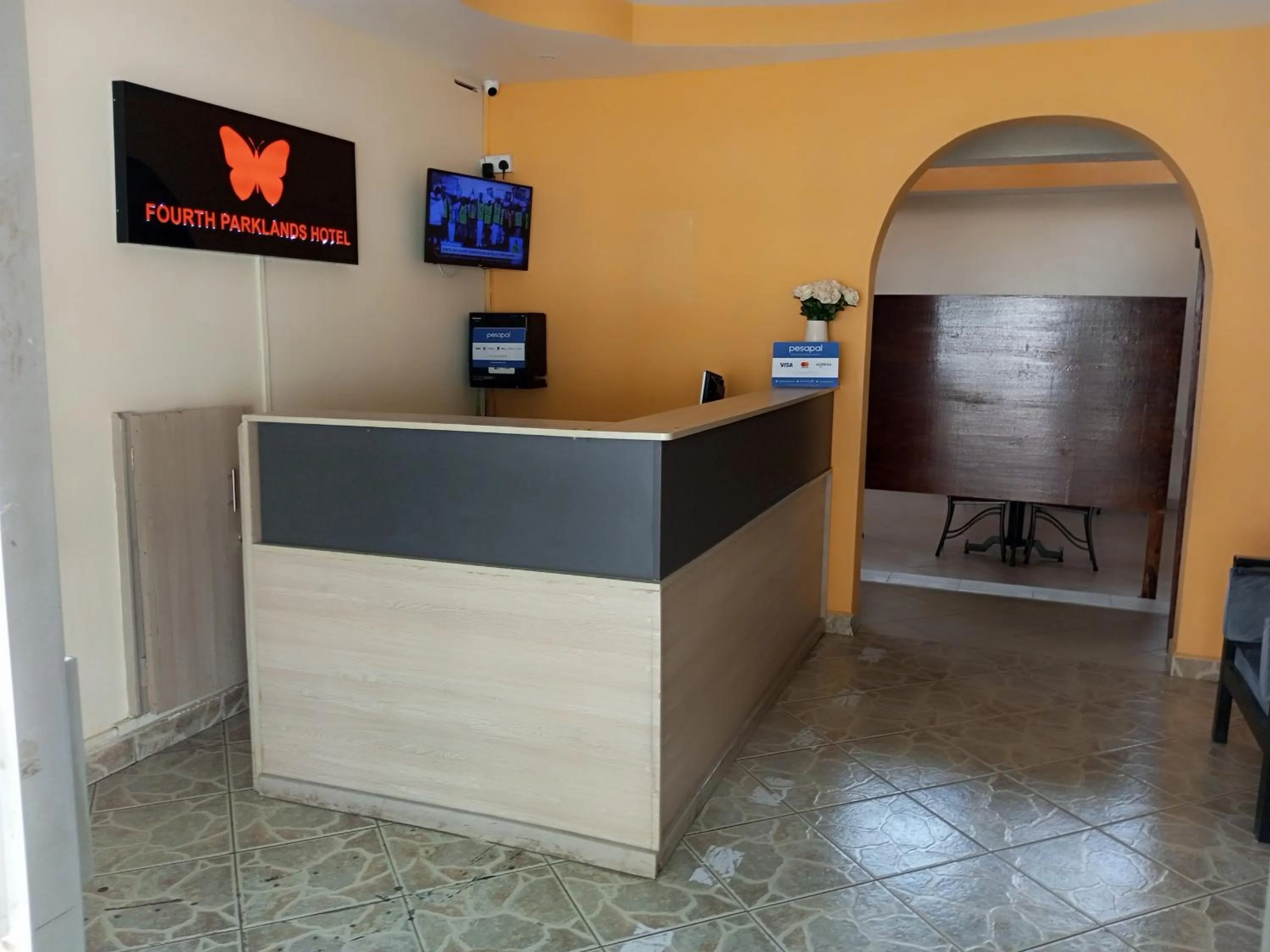 TV and multimedia in Fourth Parklands Hotel