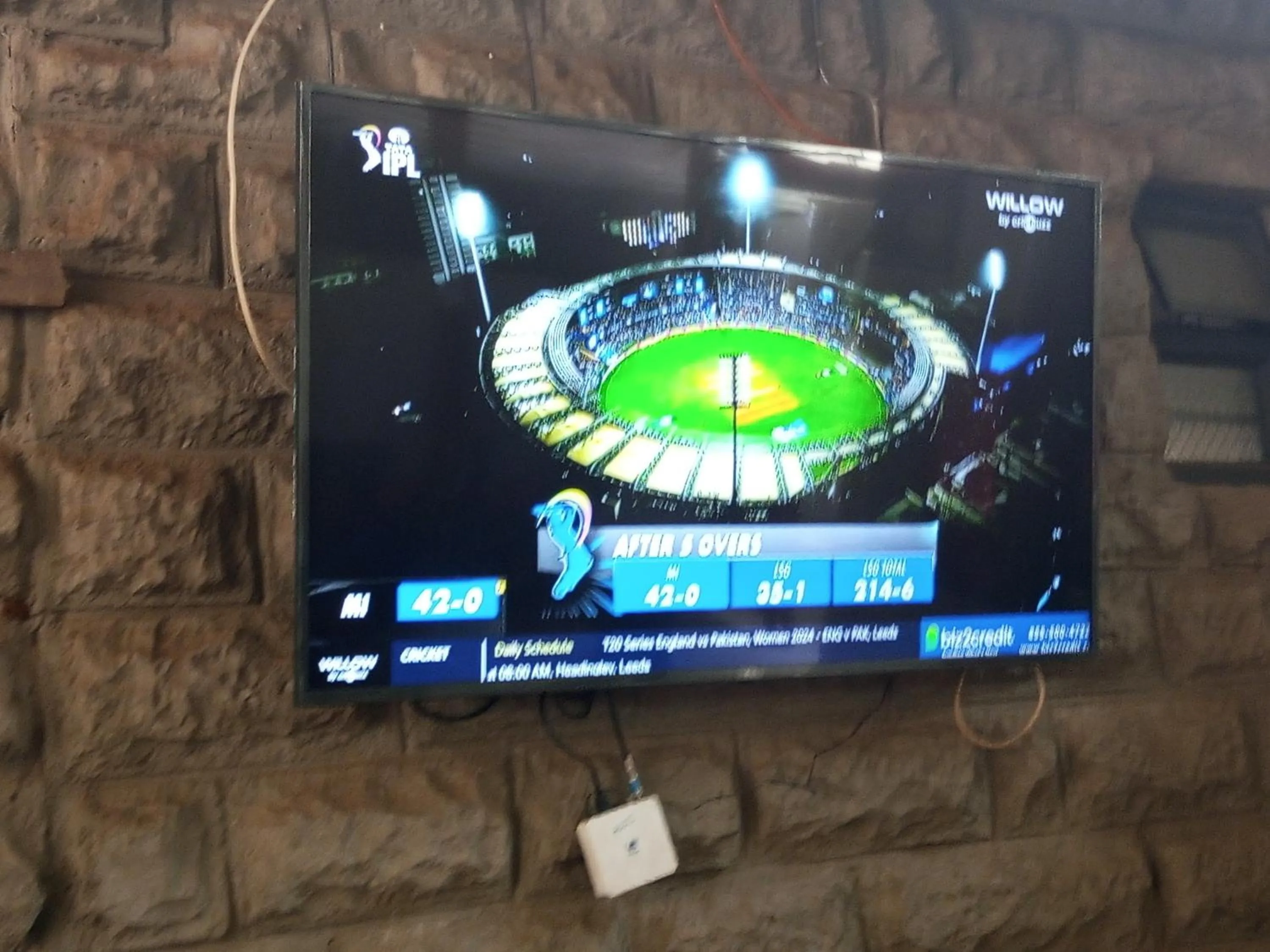 TV and multimedia in Fourth Parklands Hotel