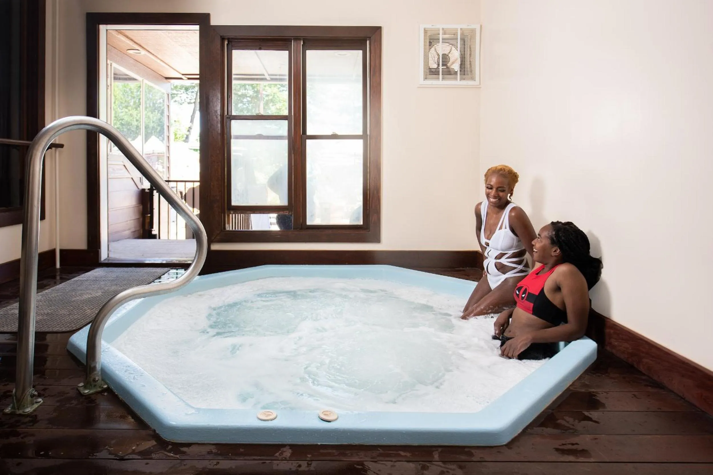 Hot Tub in Cherry Hill Park