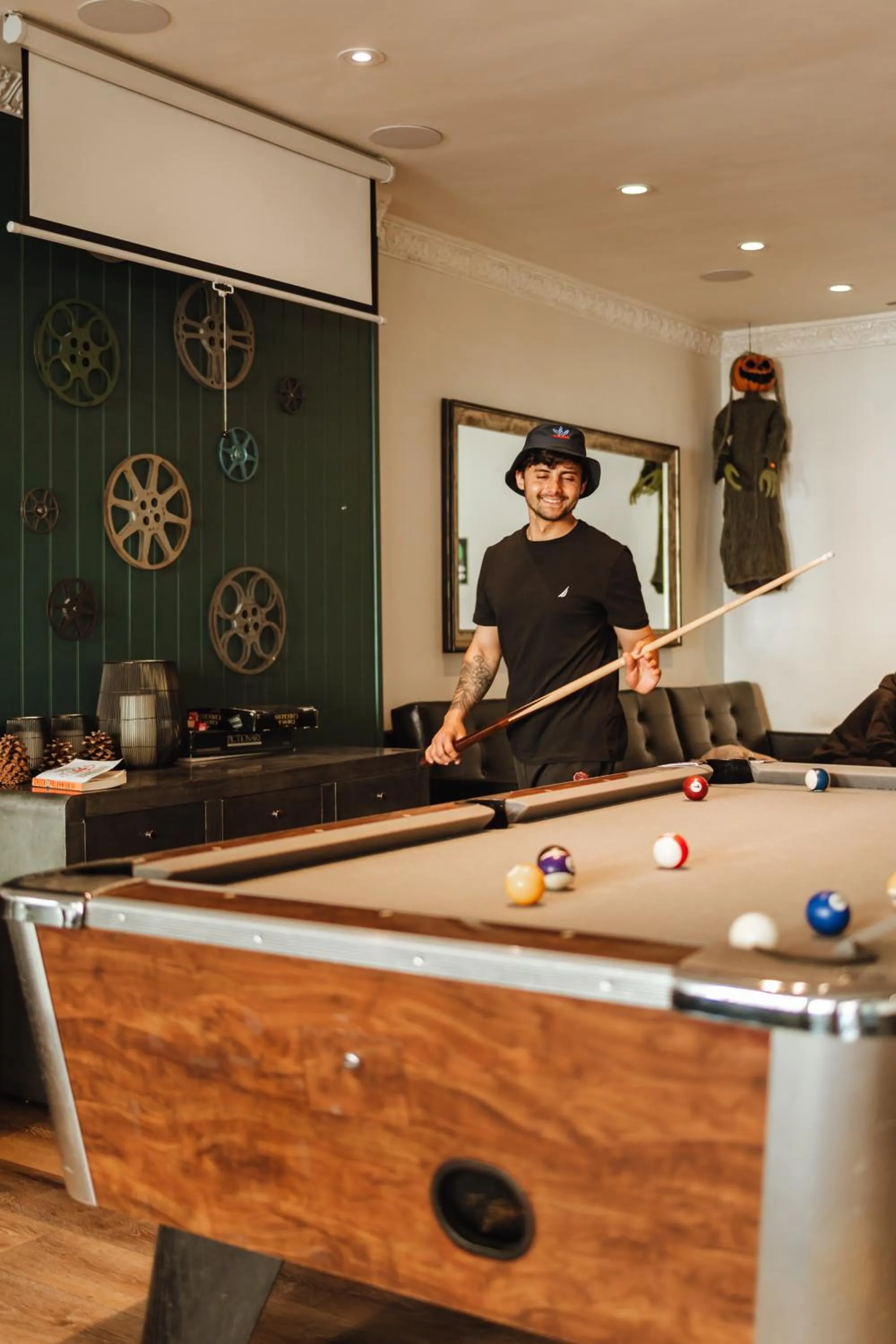 Billiard in Samesun Hollywood Hotel & Hostel