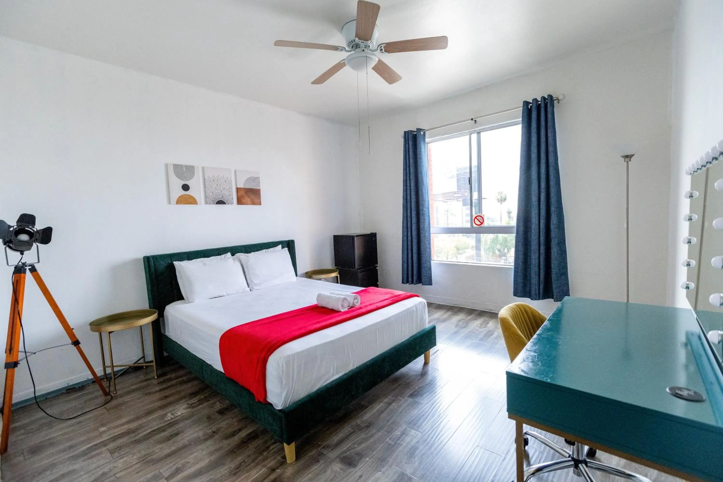 Bedroom, Bed in Samesun Hollywood Hotel & Hostel