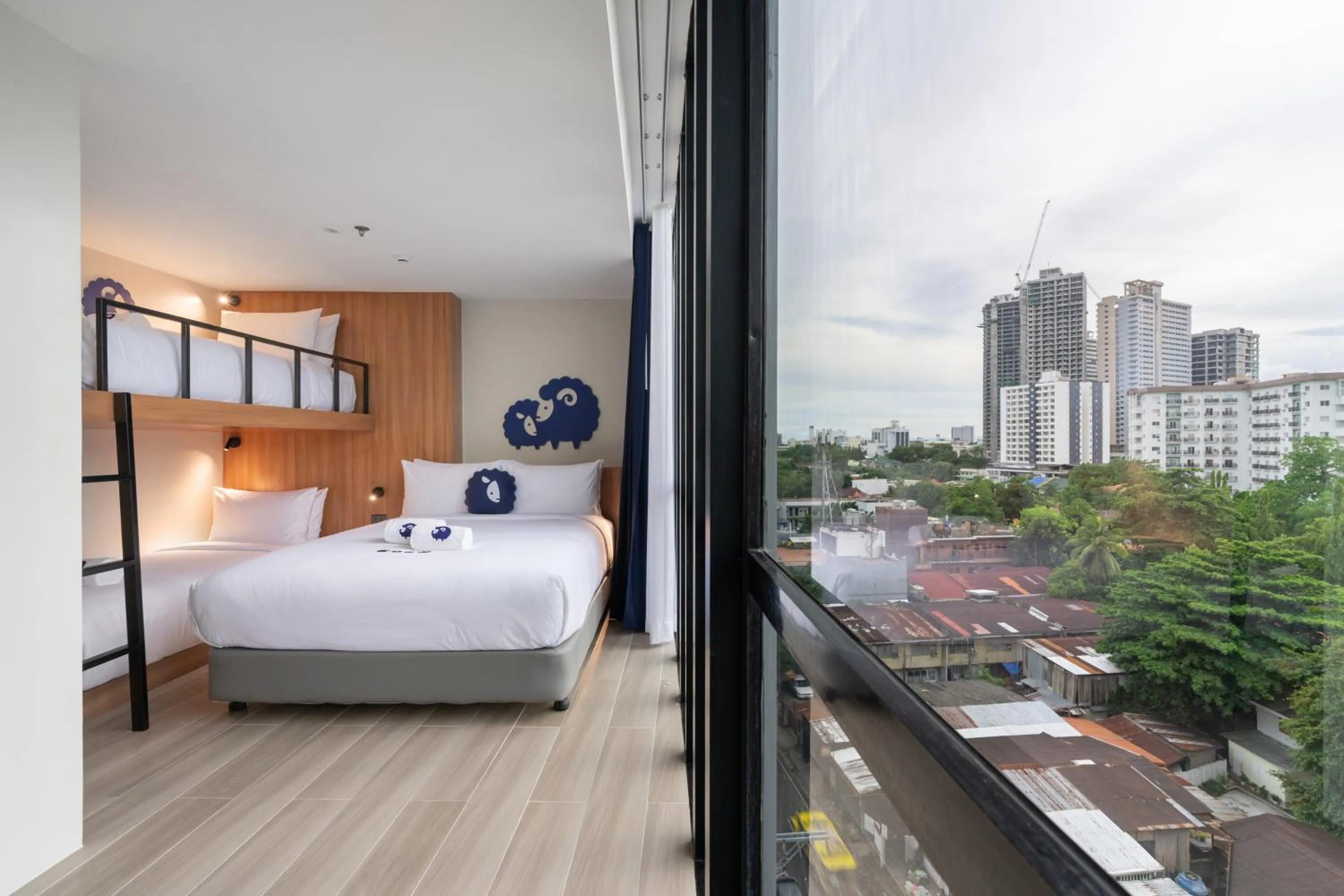 View (from property/room), Bed in Kokotel Cebu Adira