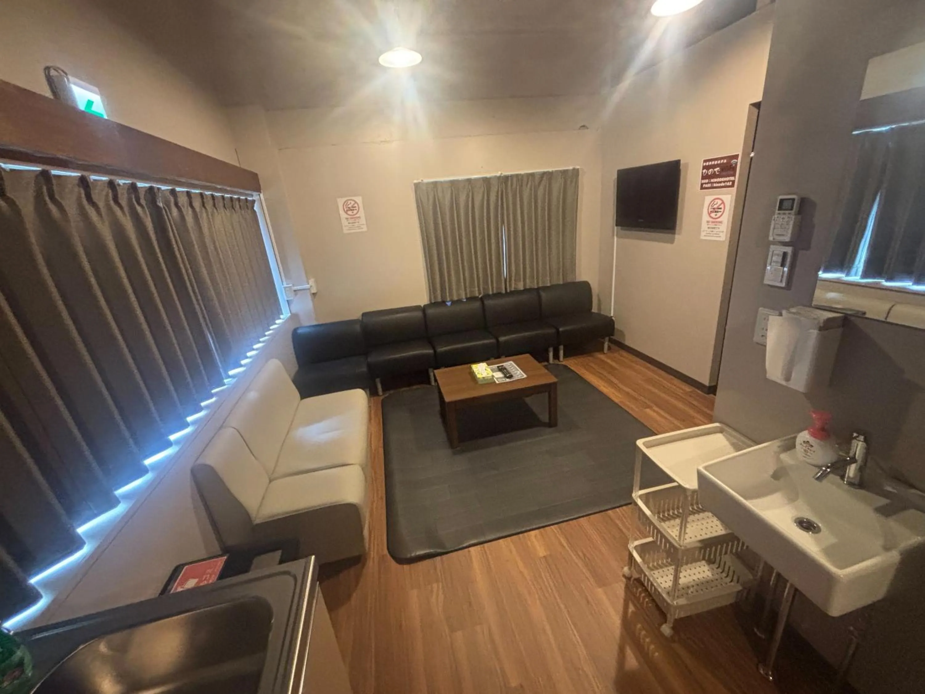 Hinode Kagurazakaekimae Hotel