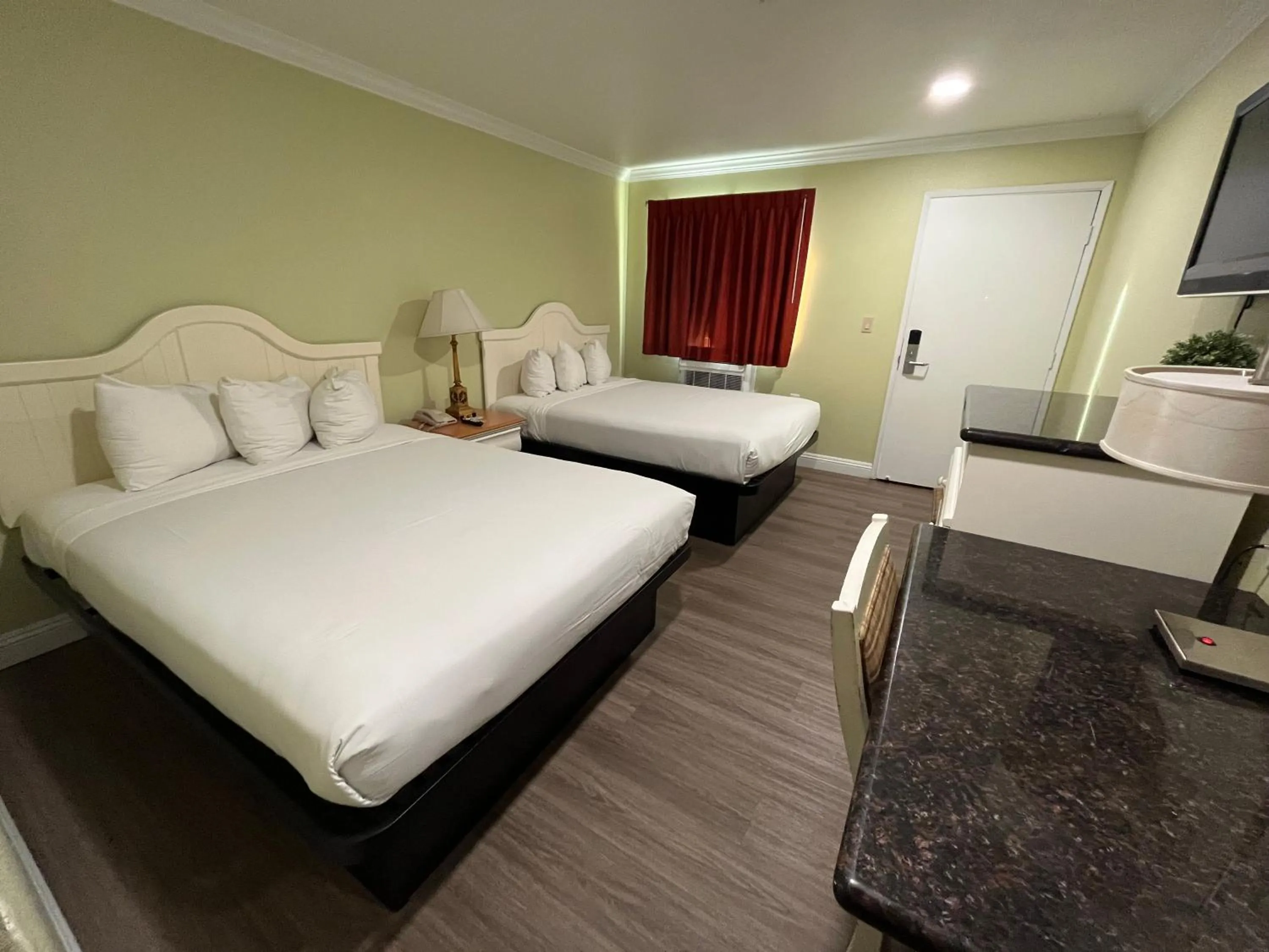 Bed in American Inn - Grover beach - Pismo Beach