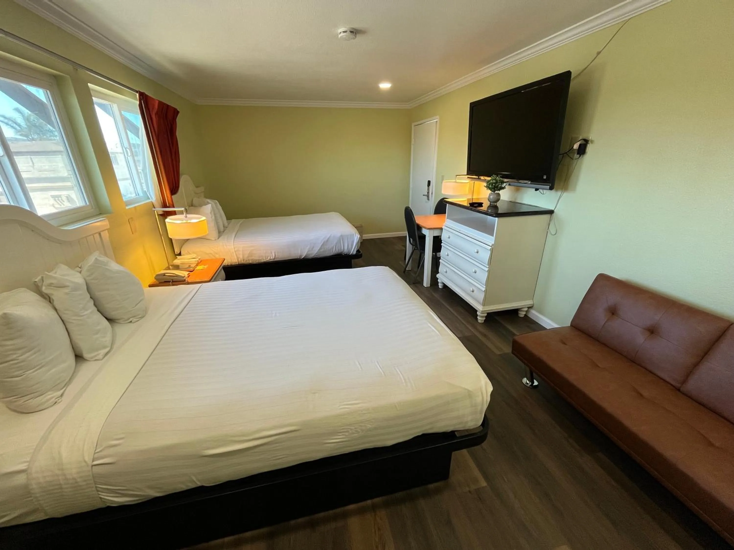 Bed in American Inn - Grover beach - Pismo Beach