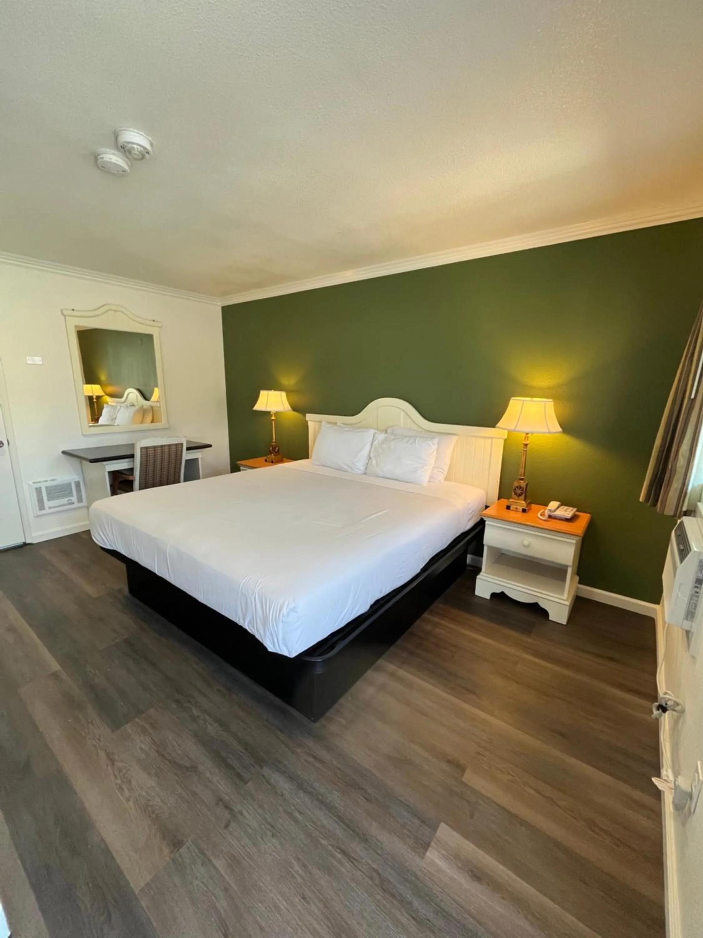 Bed in American Inn - Grover beach - Pismo Beach