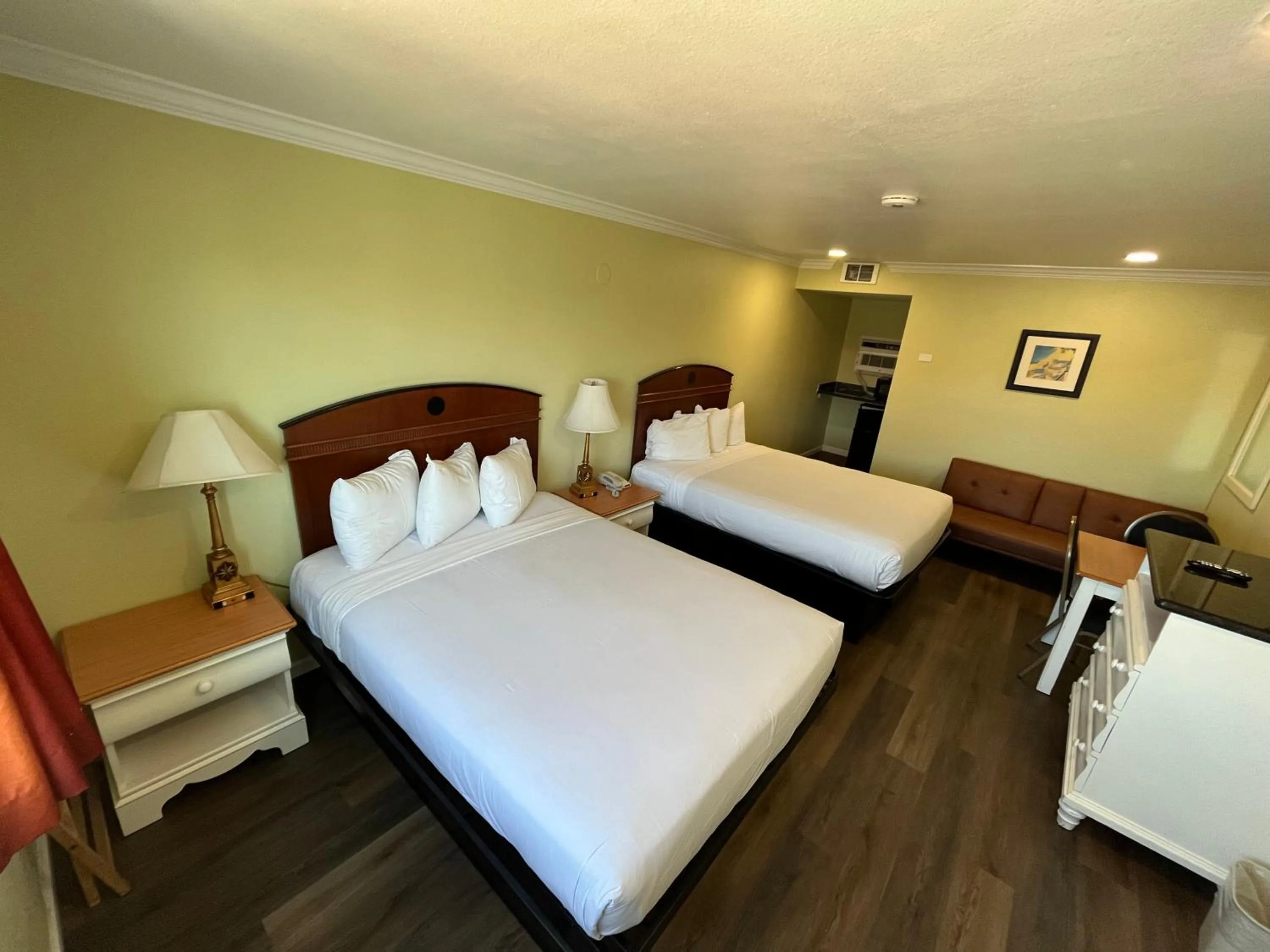Bed in American Inn - Grover beach - Pismo Beach