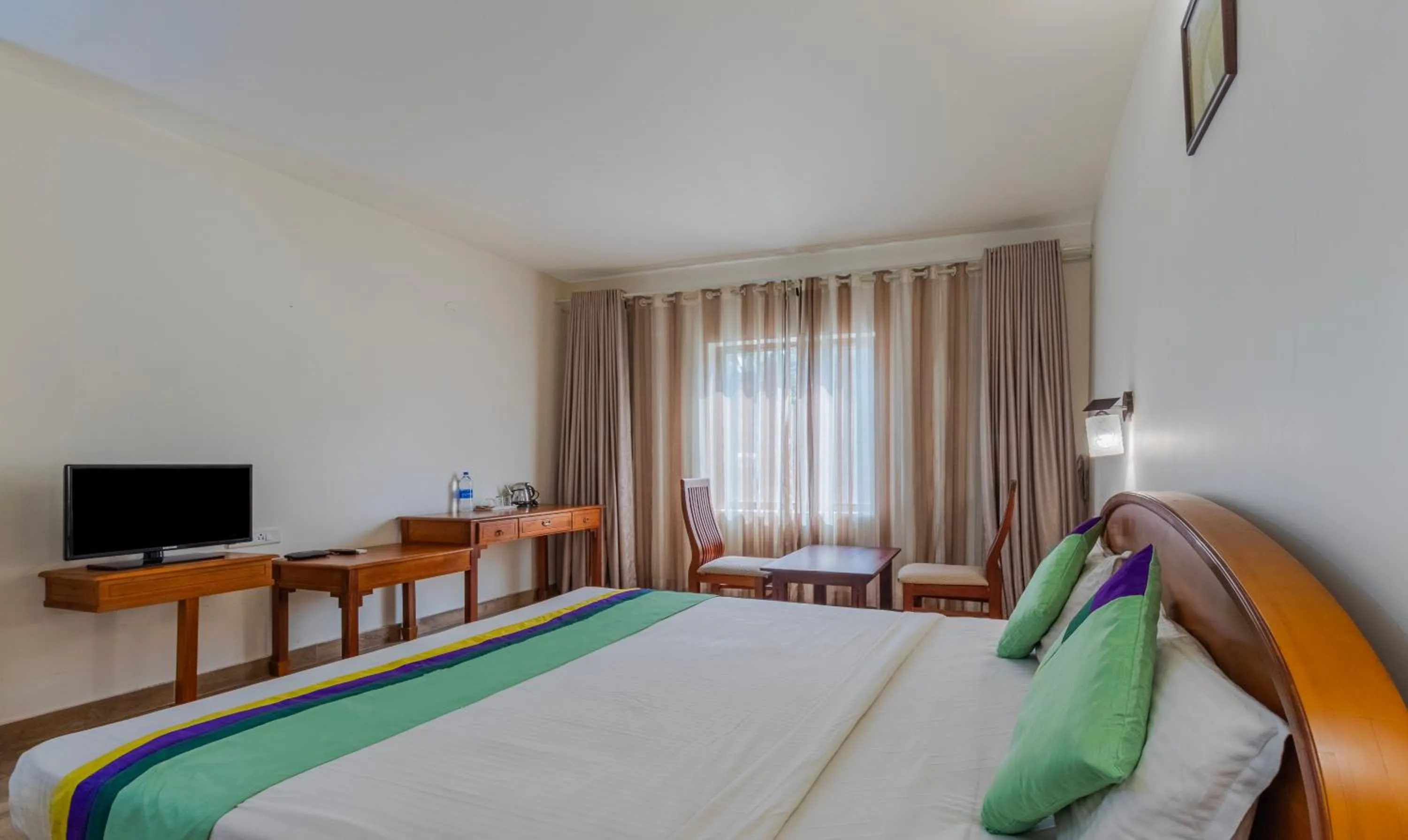 Bedroom, Bed in Treebo Sadhoo Heritage