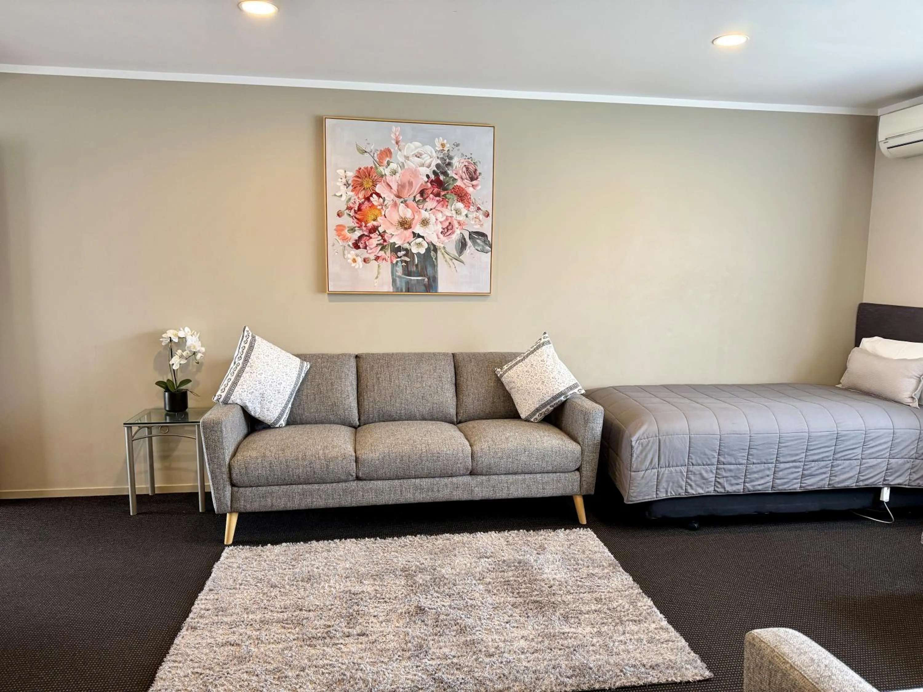 Living room in Ashbrook Motel Taupo