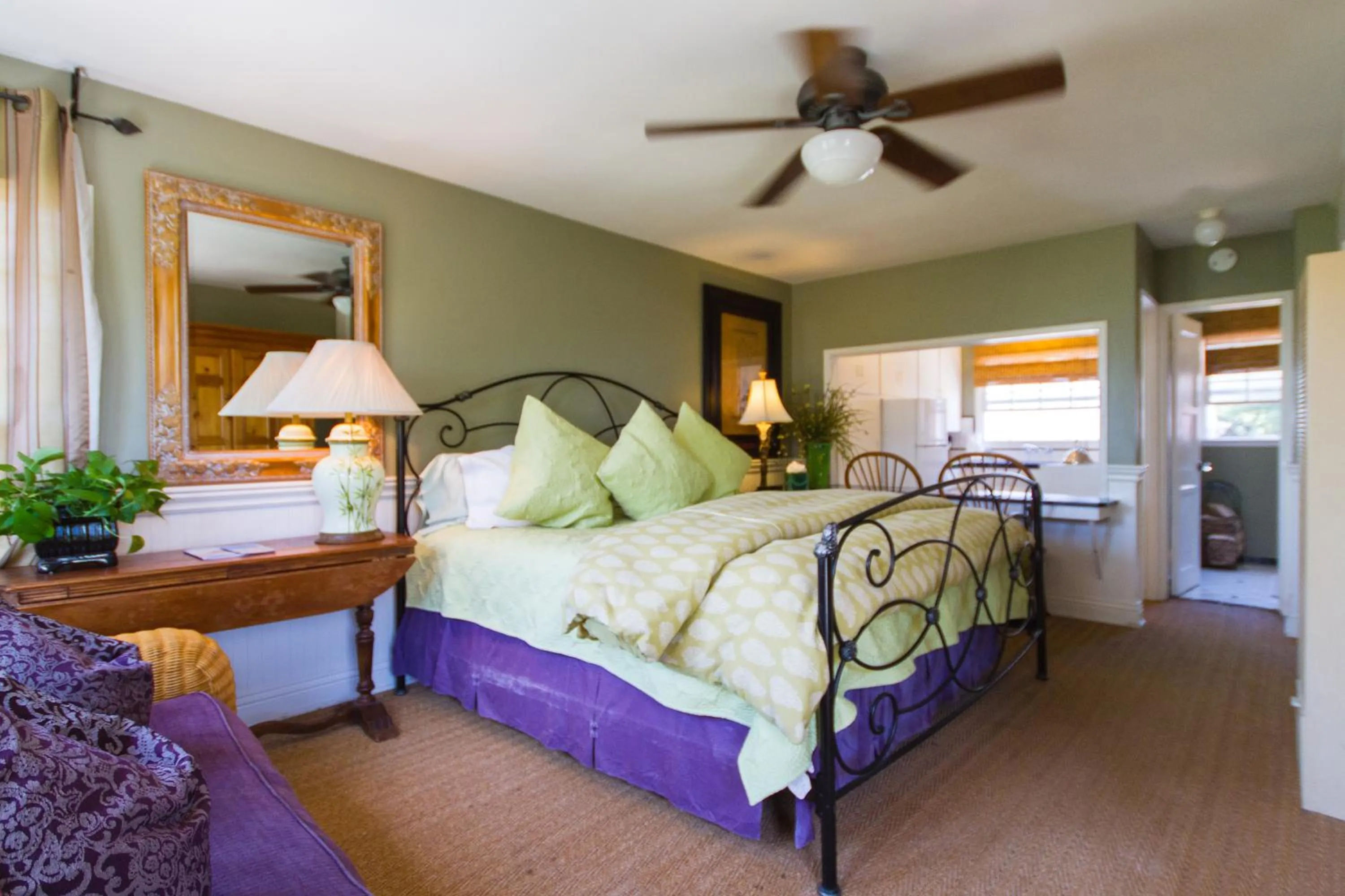 Photo of the whole room in Arabella Laguna