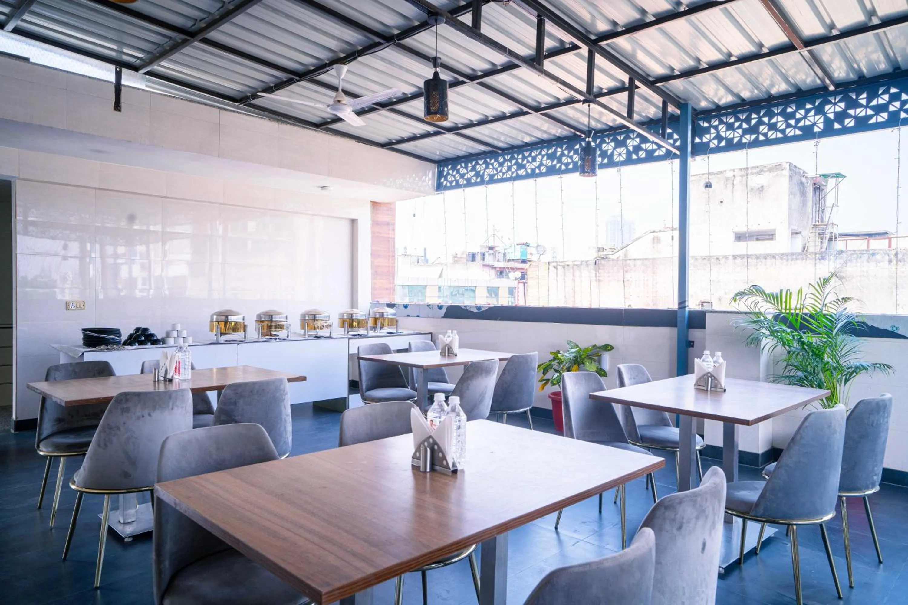 Dining area in Treebo Gemstone