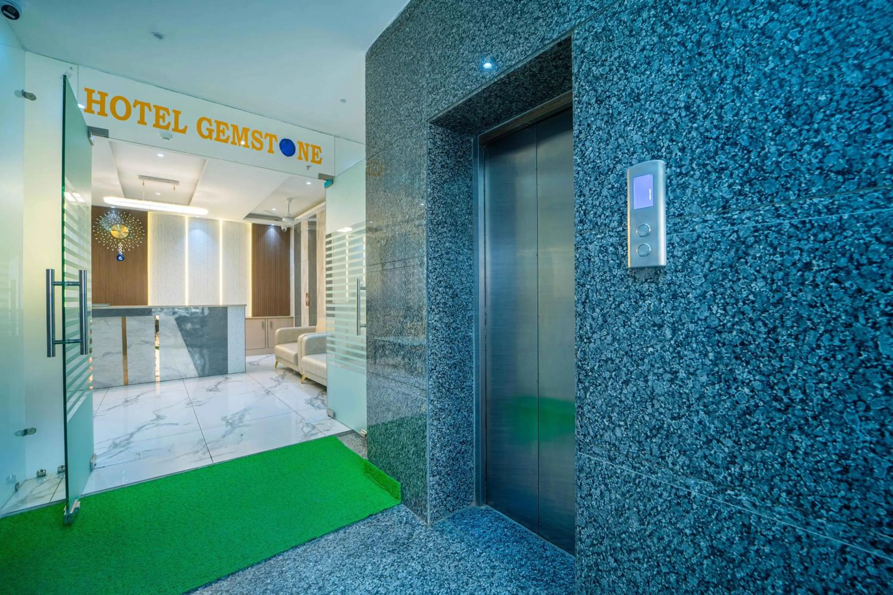 elevator in Treebo Gemstone