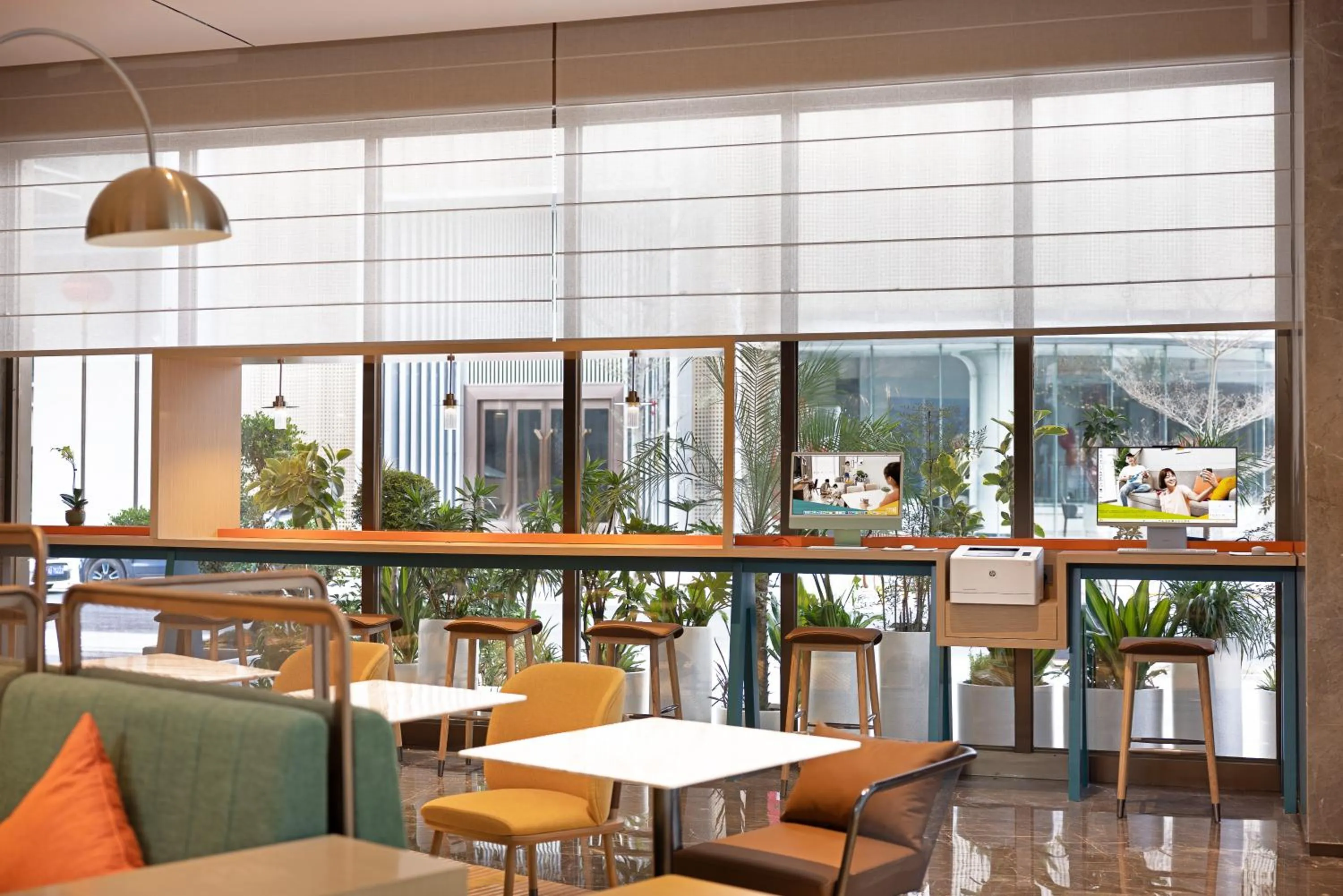 On-site shops in Home2 Suite by Hilton Chaozhou