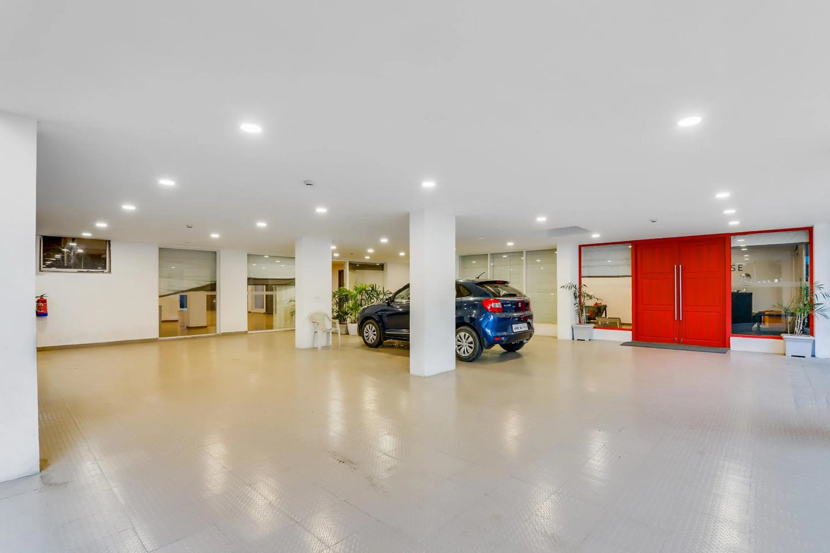 Parking in Townhouse Welcome INN