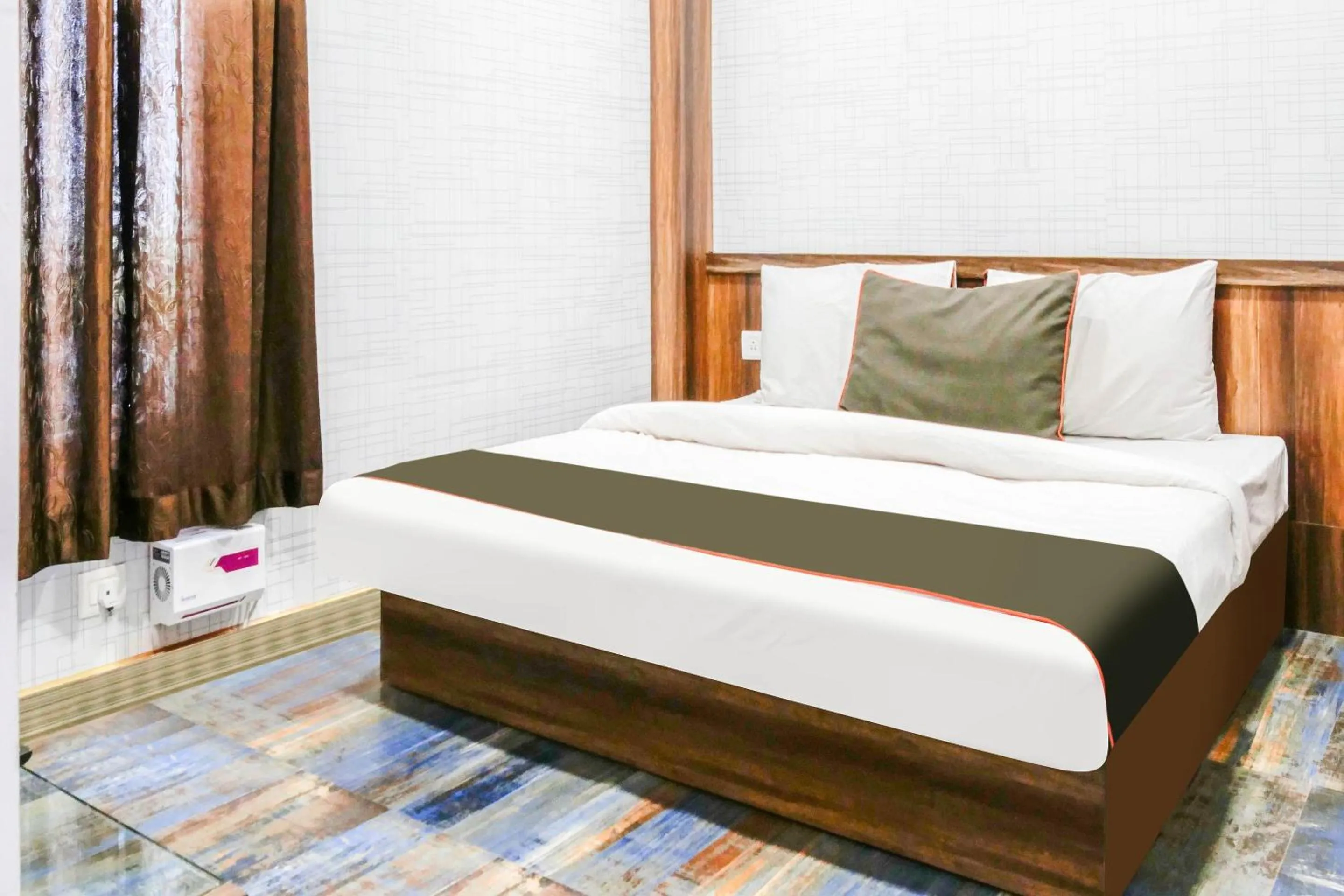 Bedroom, Bed in Super Collection O Hotel Day & Night