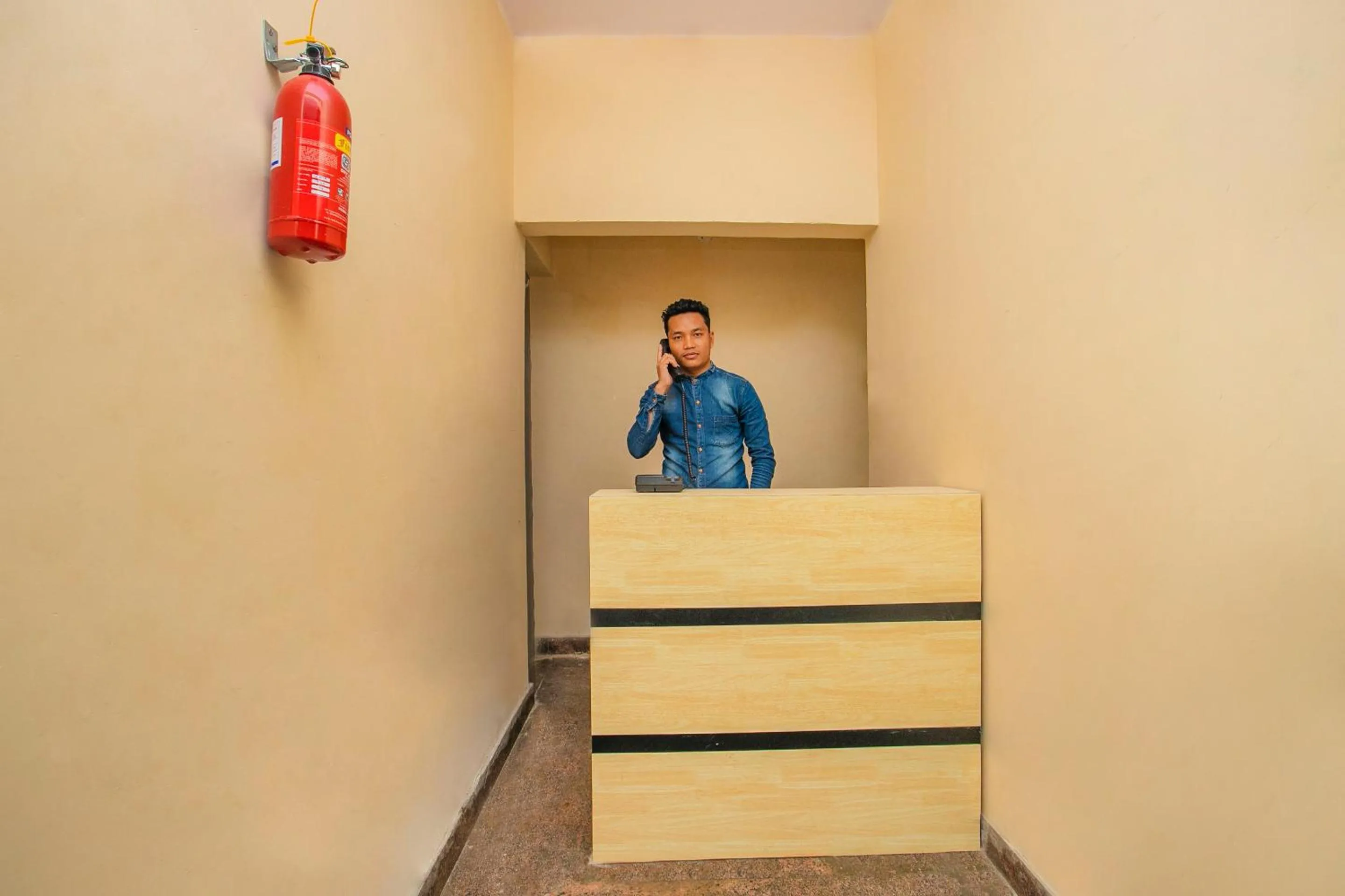 Lobby or reception in Hotel O Varcity Emerald Near Ragigudda Sri Prasanna Anjaneyaswamy Temple