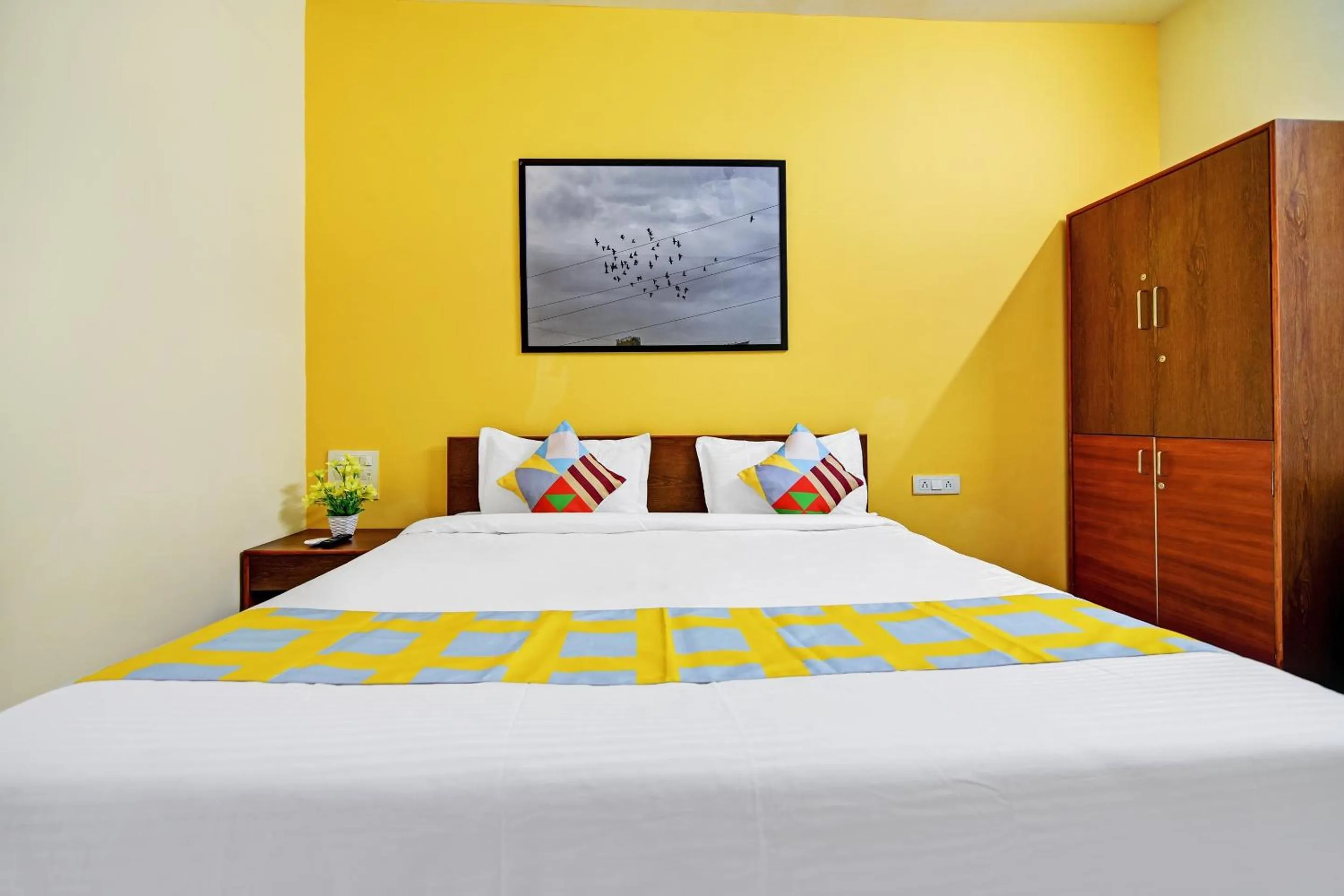 Bedroom, Bed in Hotel O Saiinn