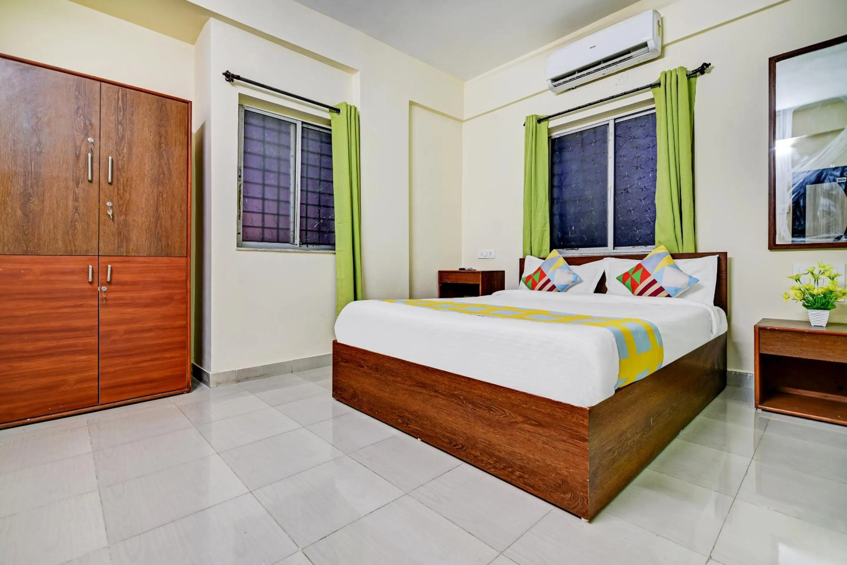 Bedroom, Bed in Hotel O Saiinn