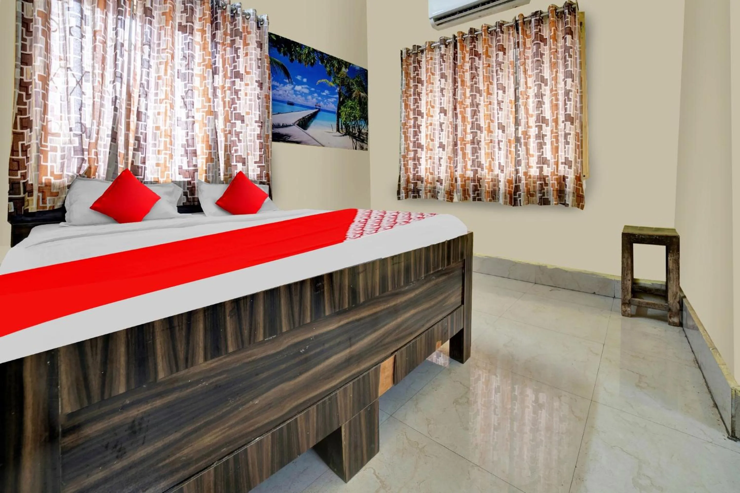 Bedroom, Bed in Super Hotel O Prakash Inn