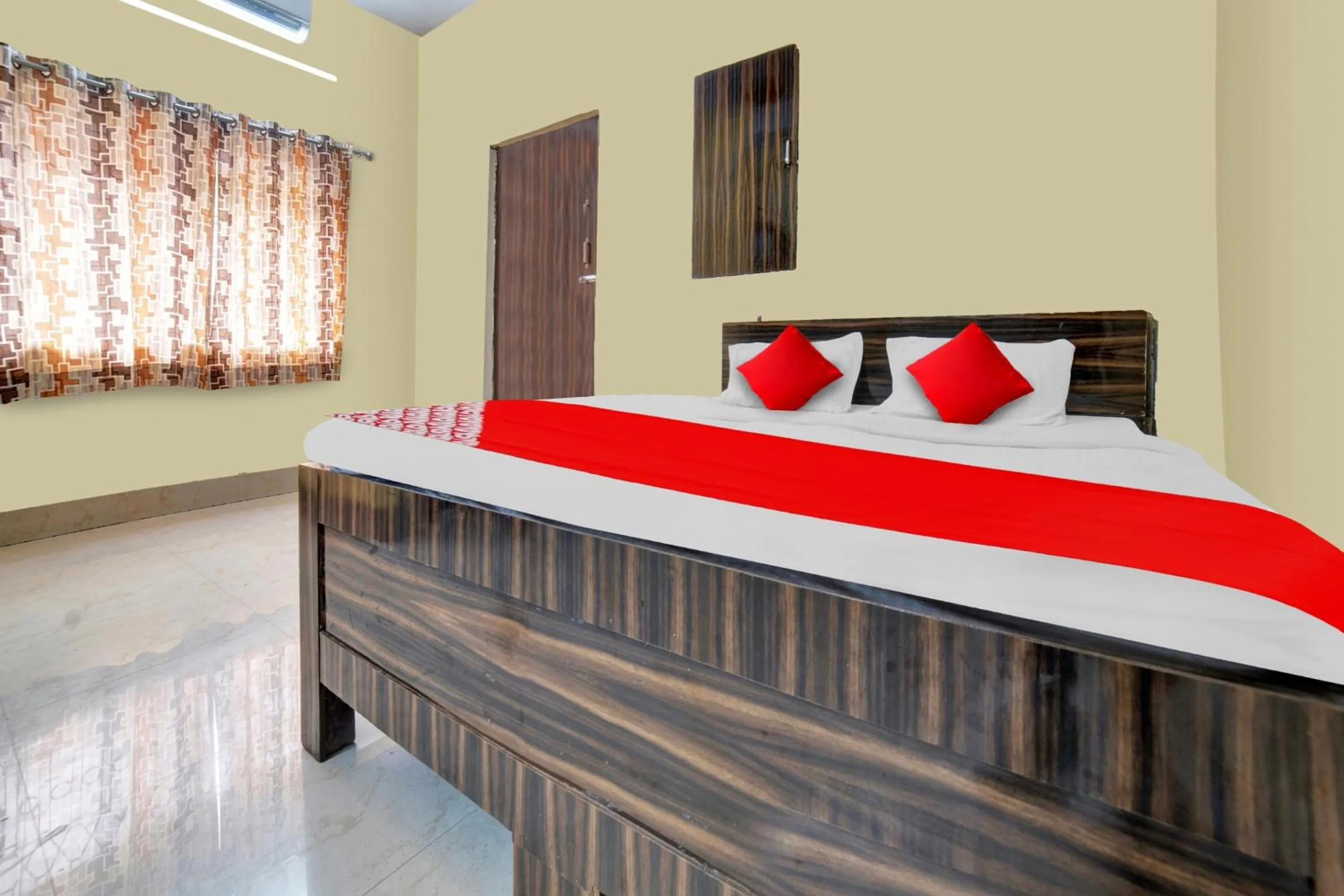 Bedroom, Bed in Super Hotel O Prakash Inn