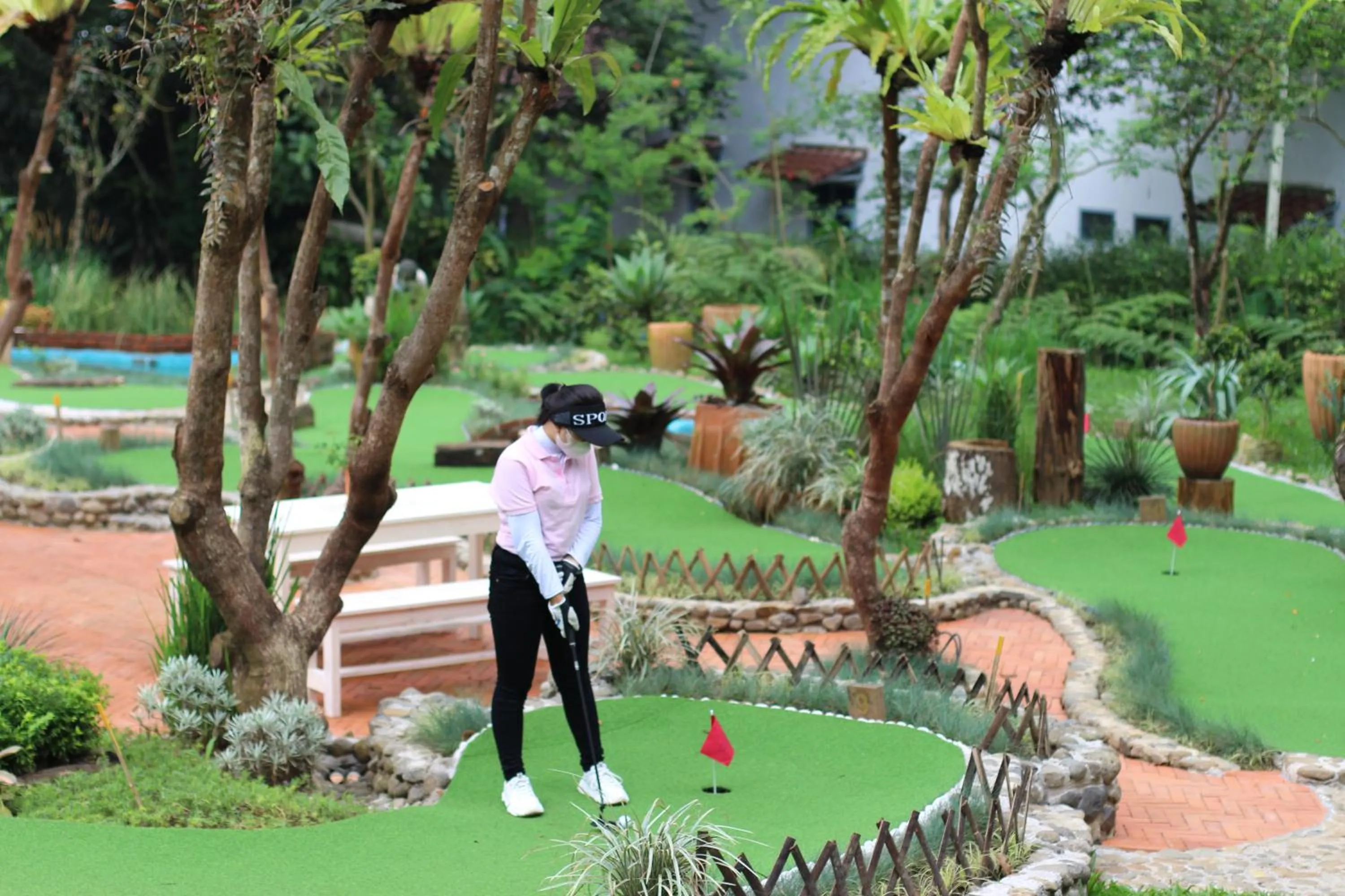 Minigolf in Pesona Alam Resort & Spa