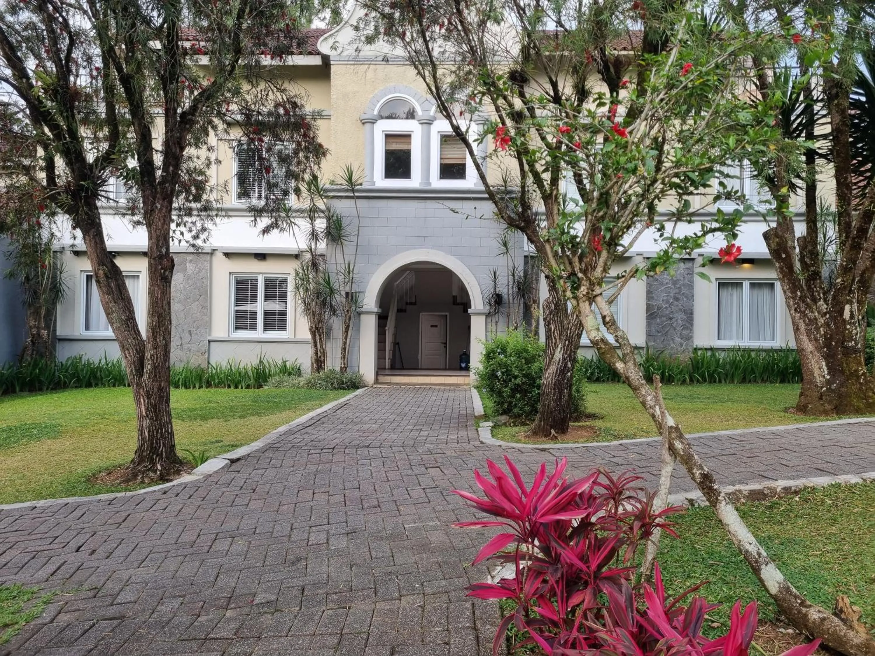 Property building in Pesona Alam Resort & Spa