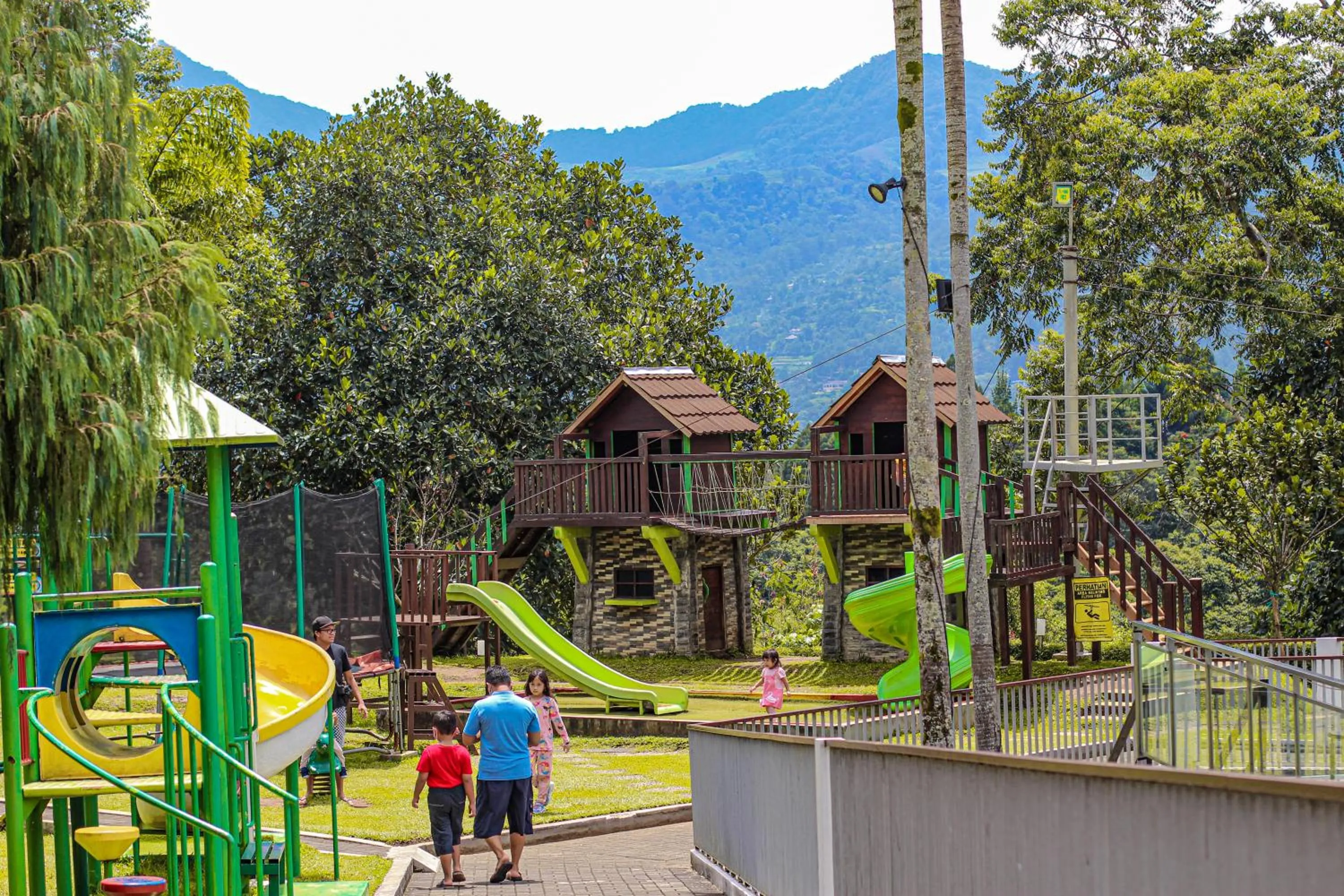 Children play ground in Pesona Alam Resort & Spa