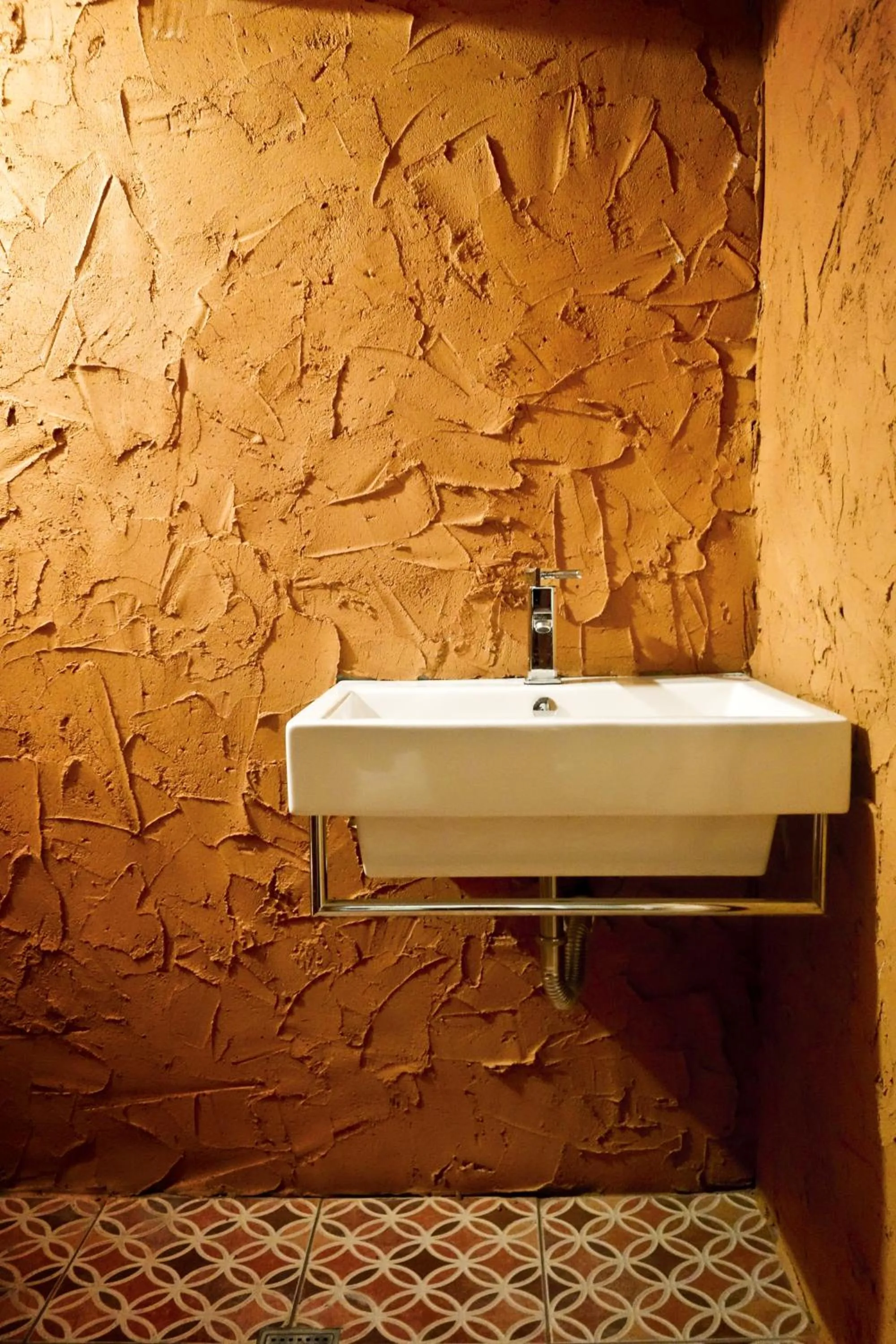 Toilet in T-Life Hostel