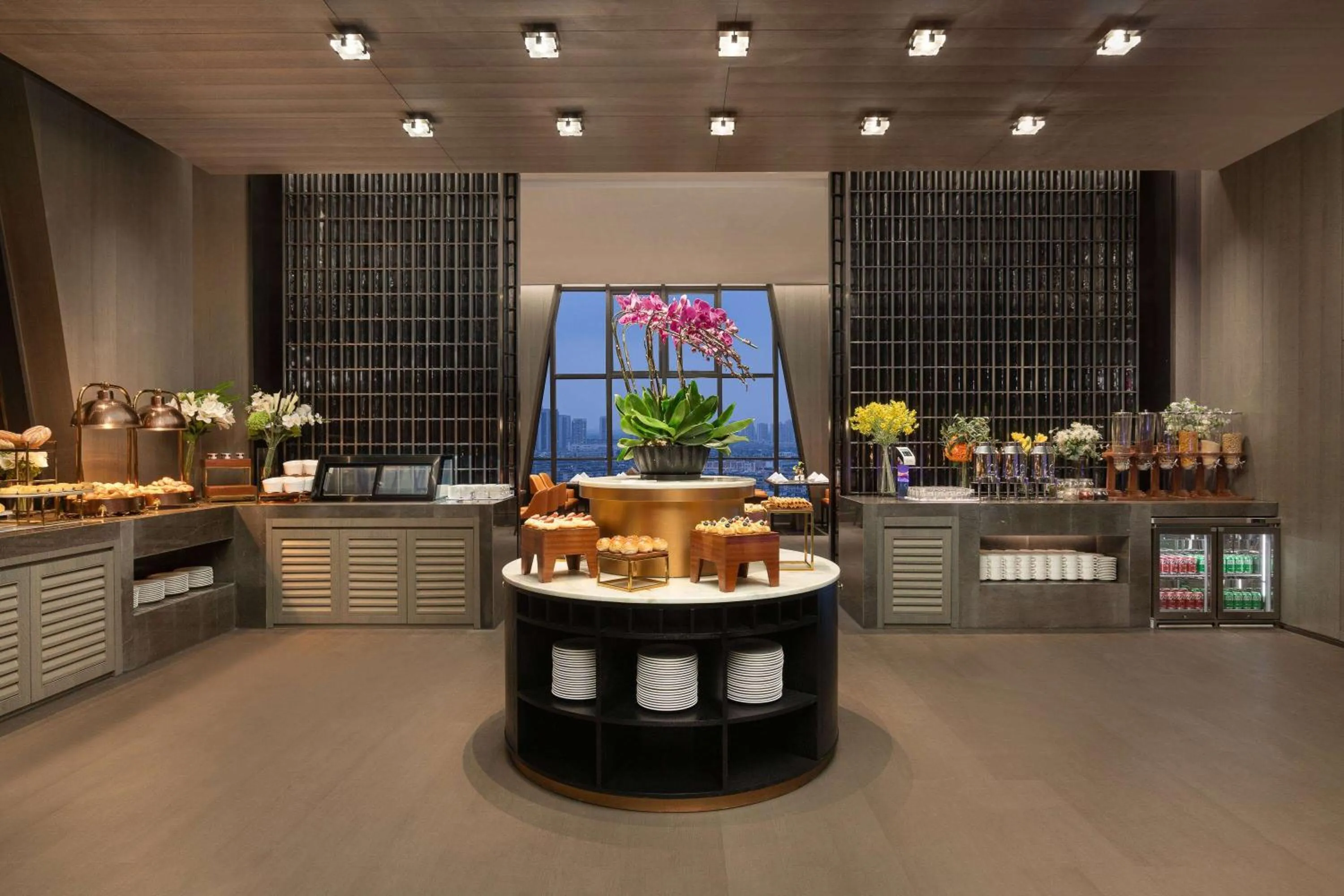 Restaurant/places to eat in Wyndham Grand Chengdu East