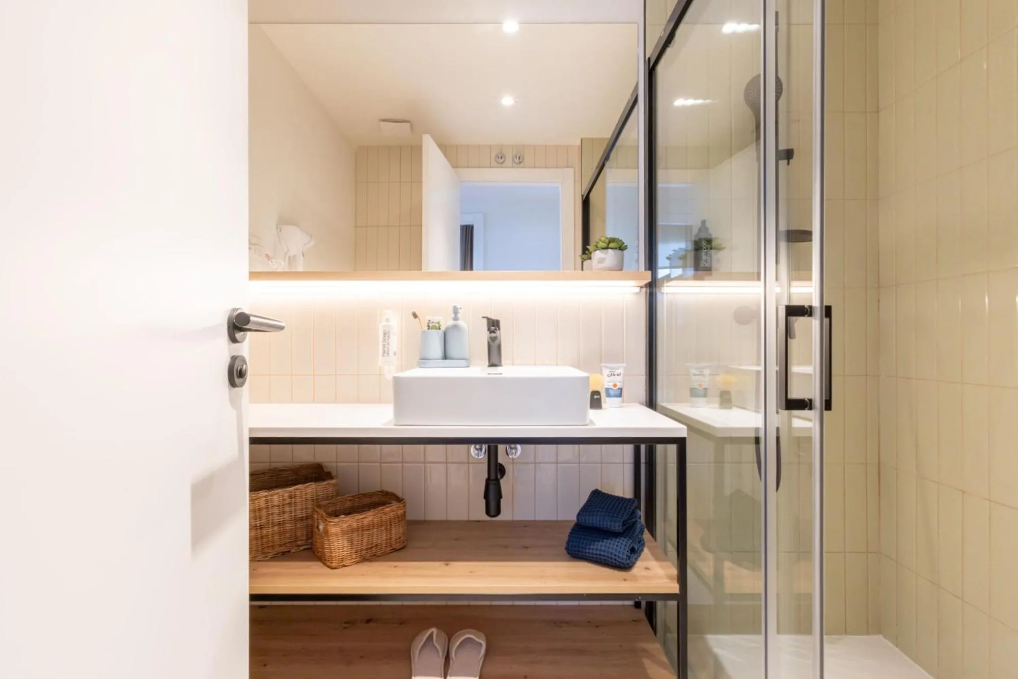 Shower in Be Casa Alcobendas