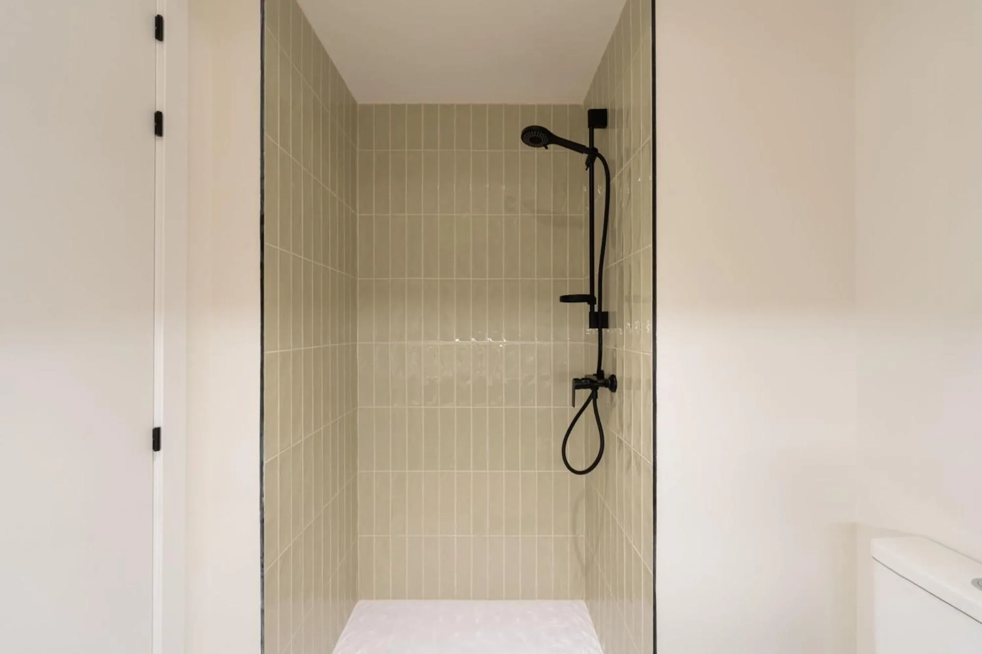 Shower in Be Casa Alcobendas