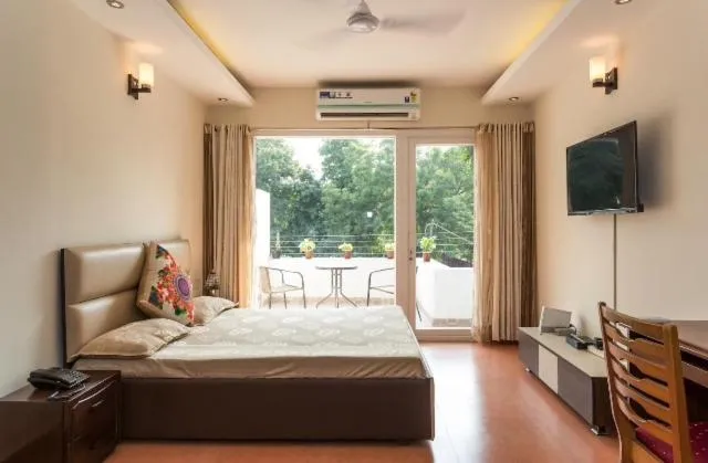 Bed in Amidst Monuments and Serenity