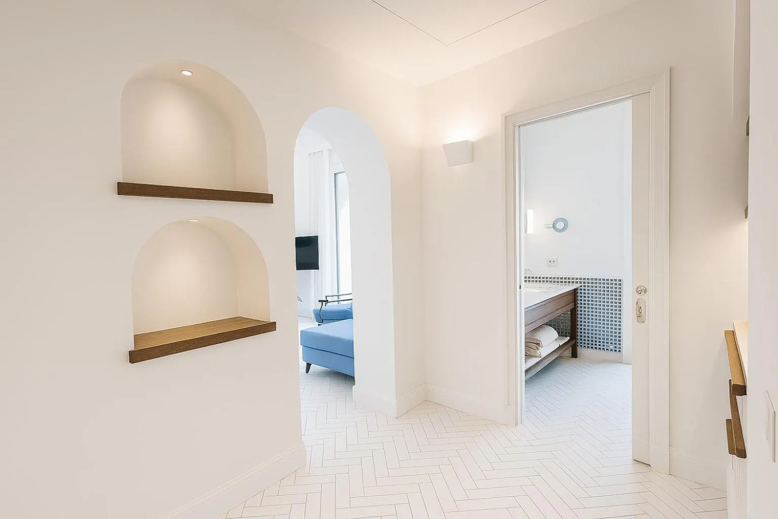 Living room, Bed in Grand Hotel Europa Palace Sorrento