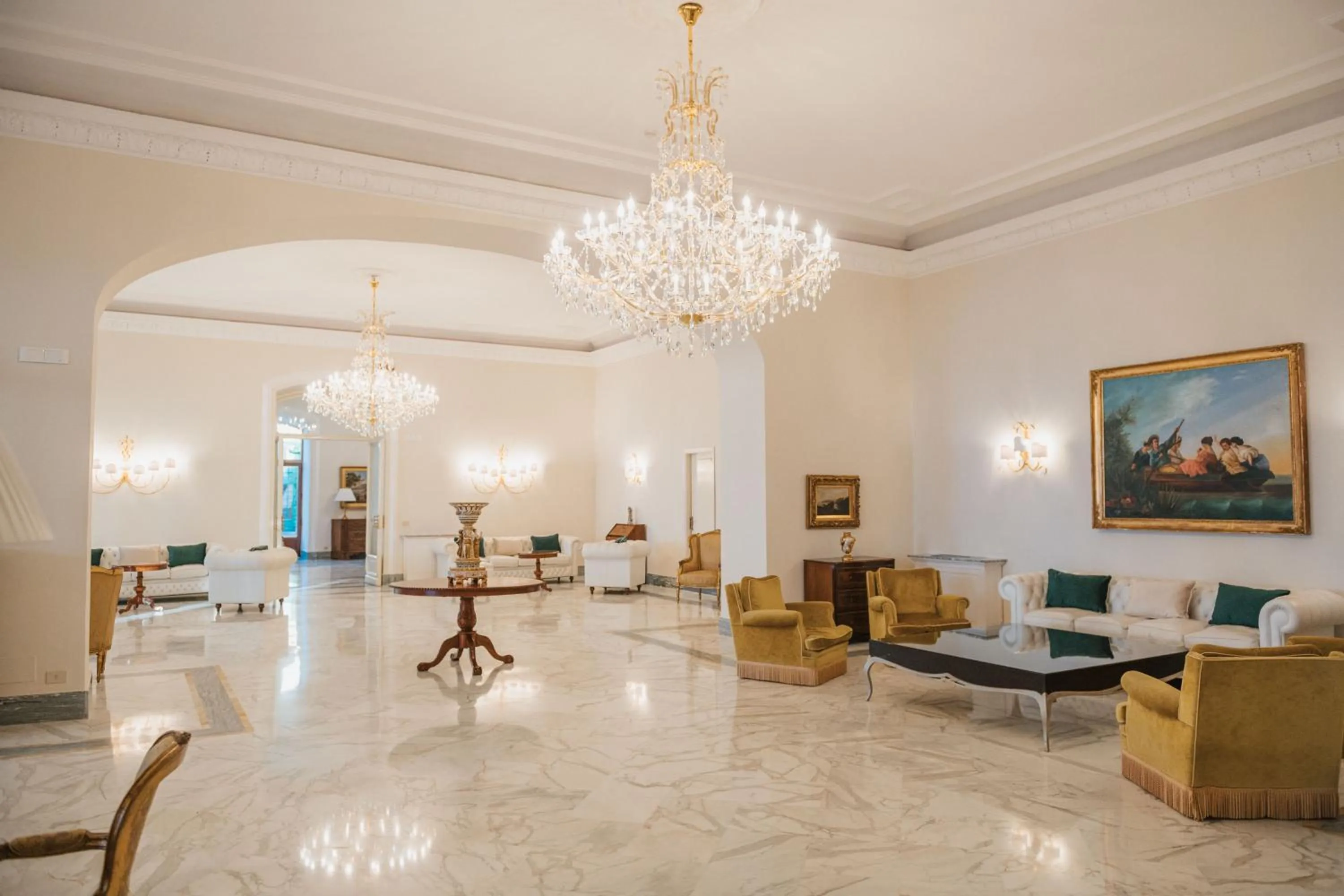 Lounge or bar in Grand Hotel Europa Palace Sorrento