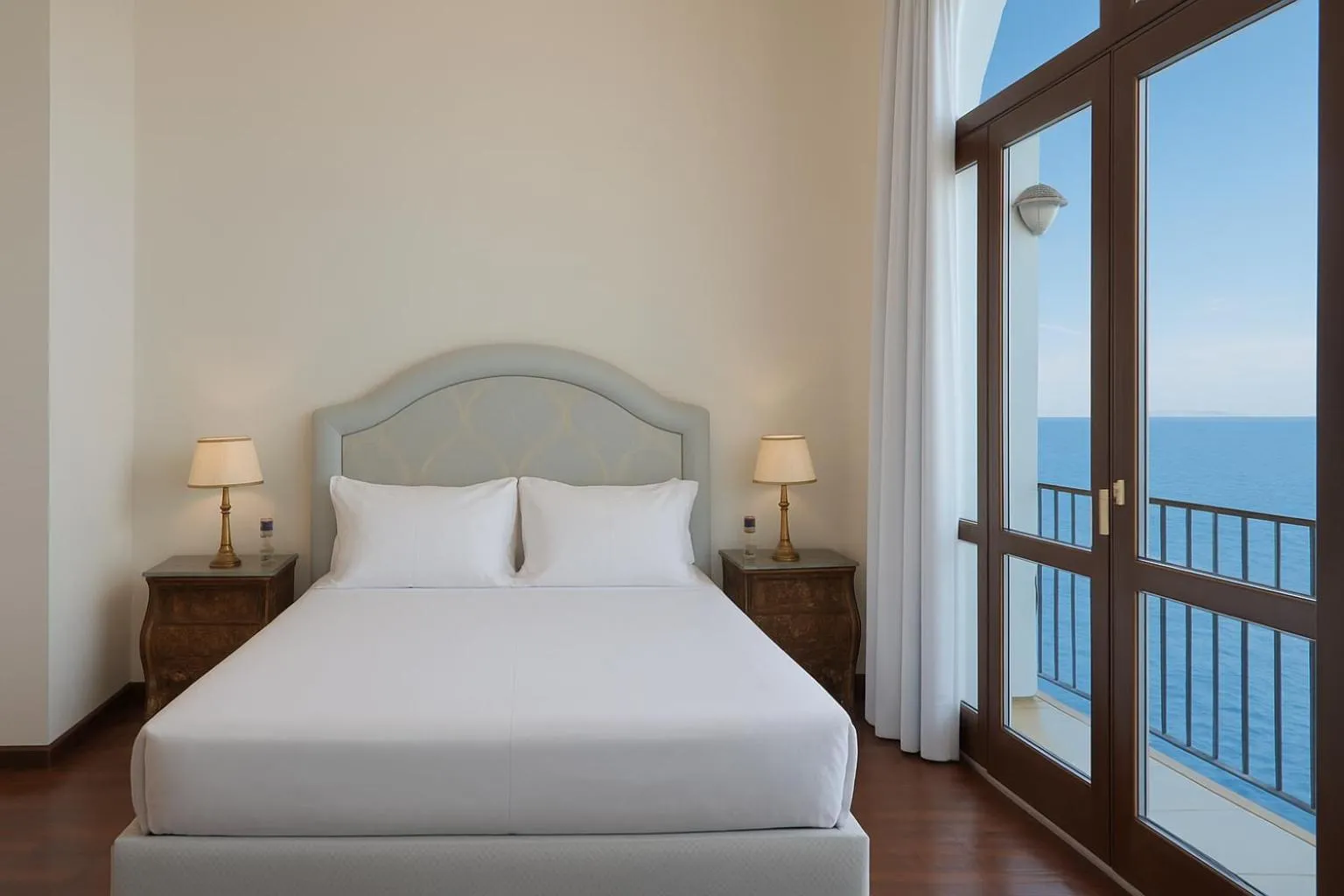 Bed in Grand Hotel Europa Palace Sorrento