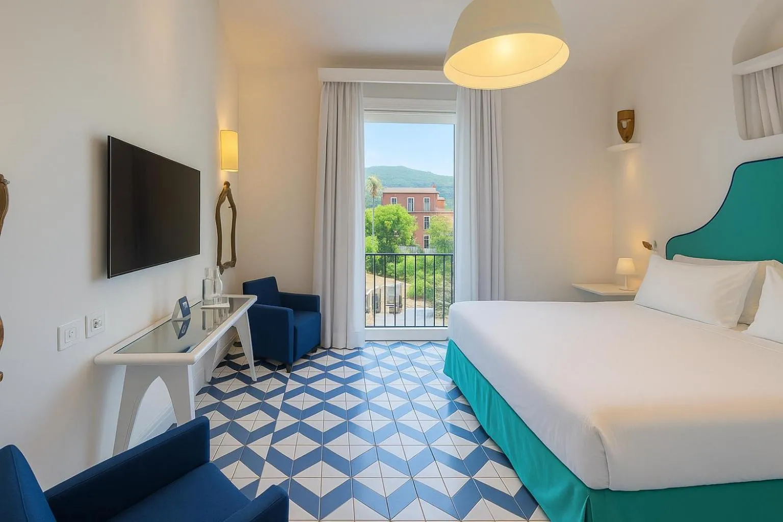 Bedroom, Bed in Grand Hotel Europa Palace Sorrento