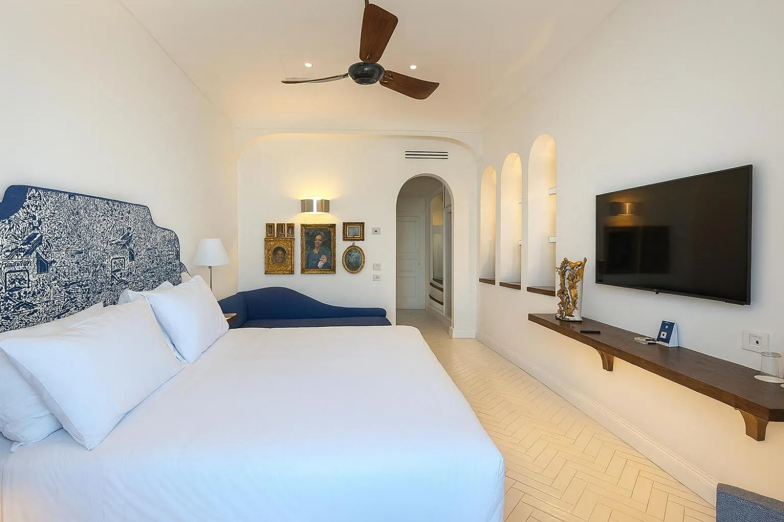 Bed in Grand Hotel Europa Palace Sorrento